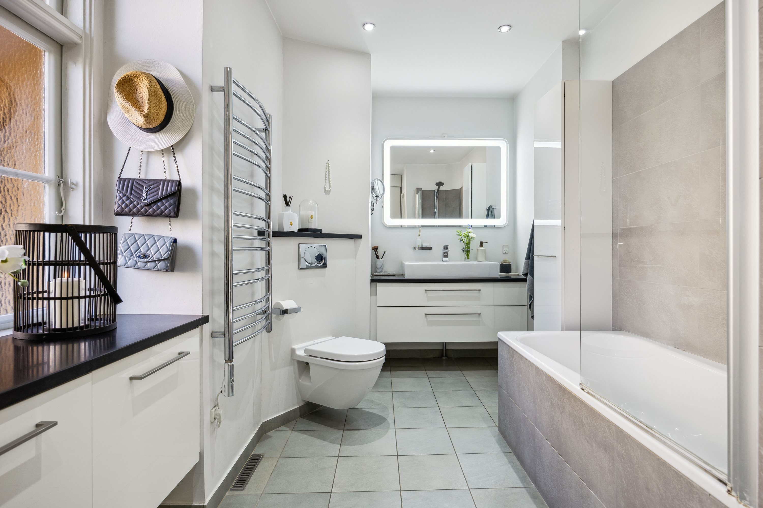 Fremhævet badeværelse billede i fuldskærmstilstand. Billede af Forchhammersvej 14, st.. th., 1920 Frederiksberg C