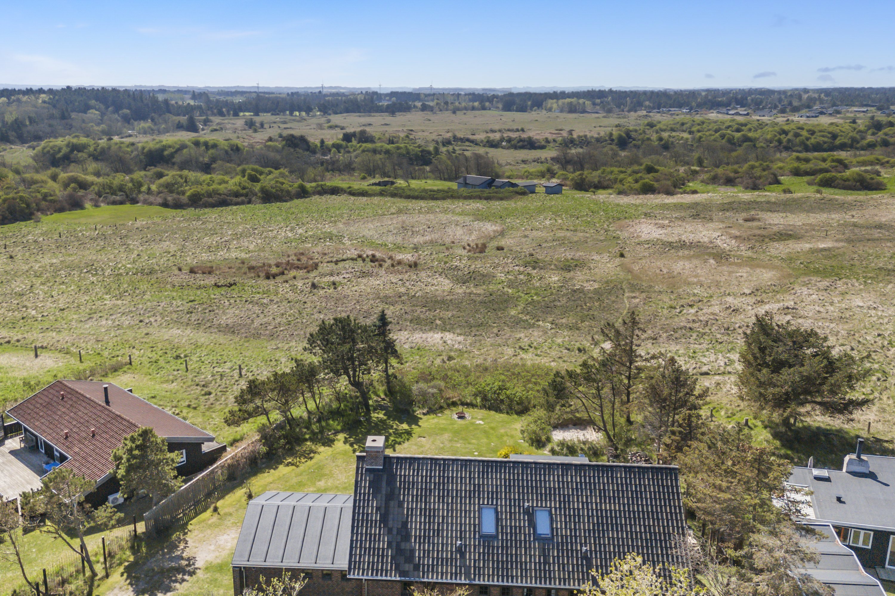 Fremhævet luftfoto billede i fuldskærmstilstand. Billede af Gl Skovvej 12, Tversted, 9881 Bindslev