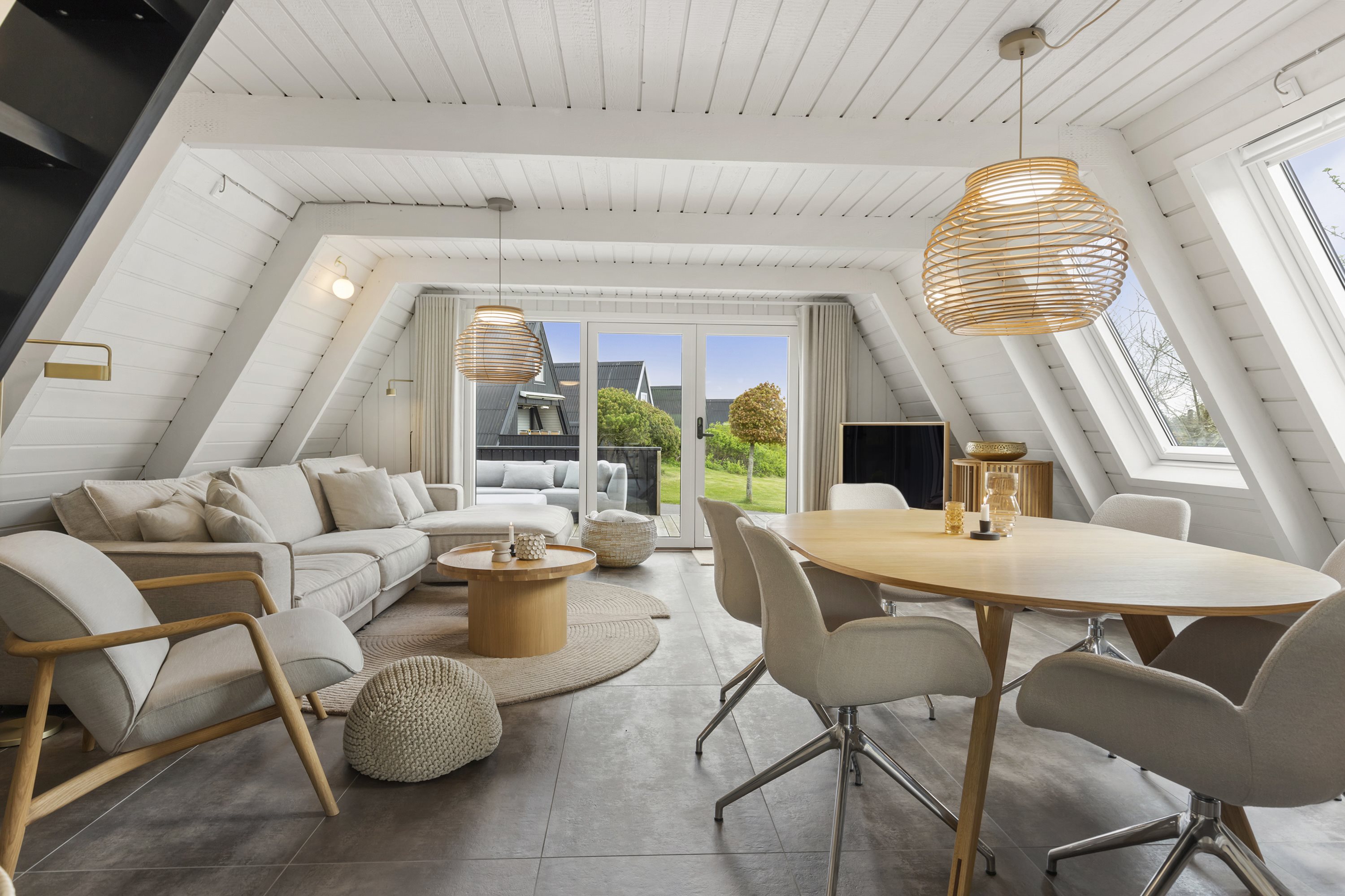 Fremhævet stue billede i fuldskærmstilstand. Billede af Golfsvinget 19, Gatten, 9640 Farsø