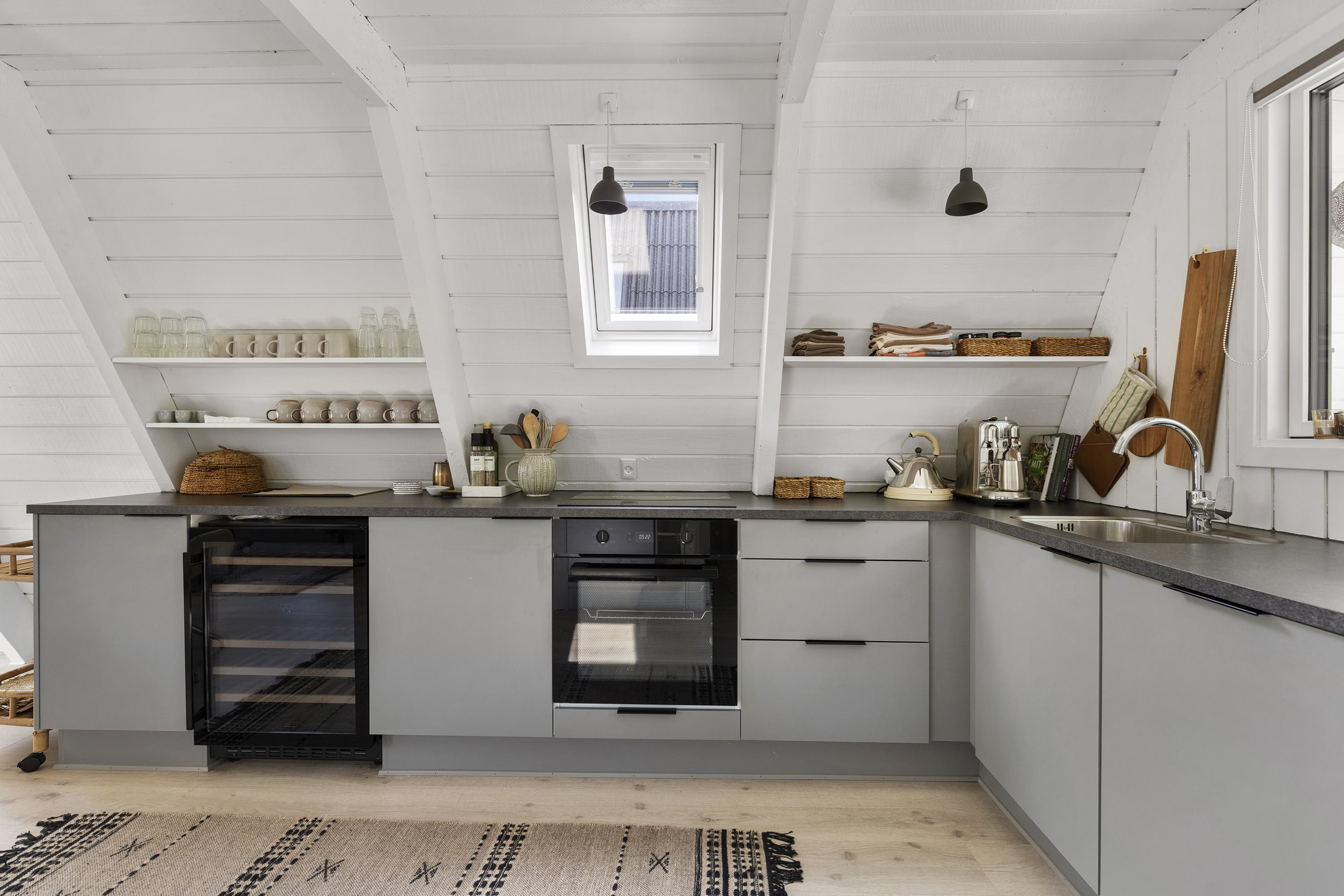 Fremhævet køkken billede i fuldskærmstilstand. Billede af Golfsvinget 12, Gatten, 9640 Farsø