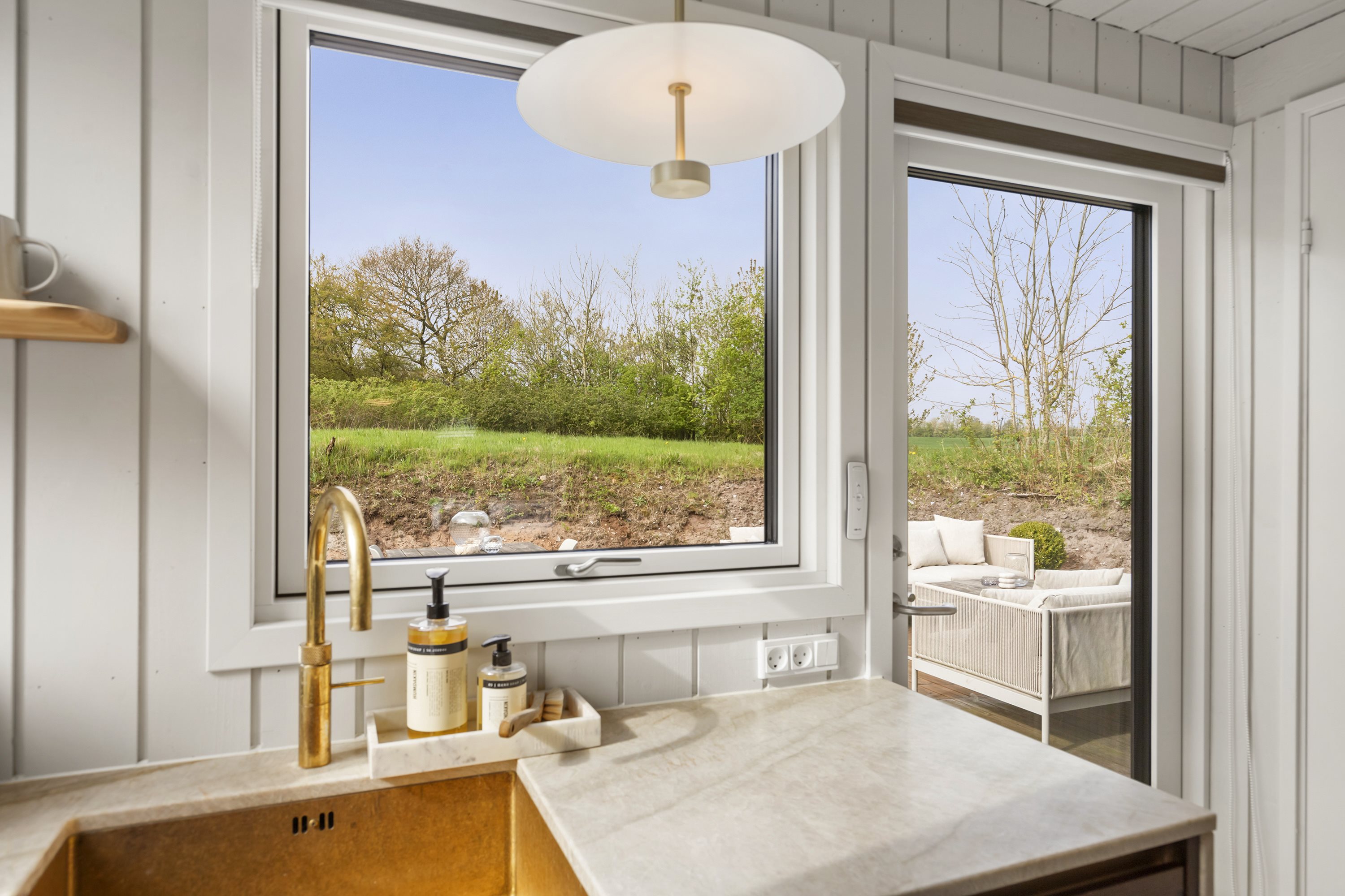 Fremhævet køkken billede i fuldskærmstilstand. Billede af Golfsvinget 19, Gatten, 9640 Farsø