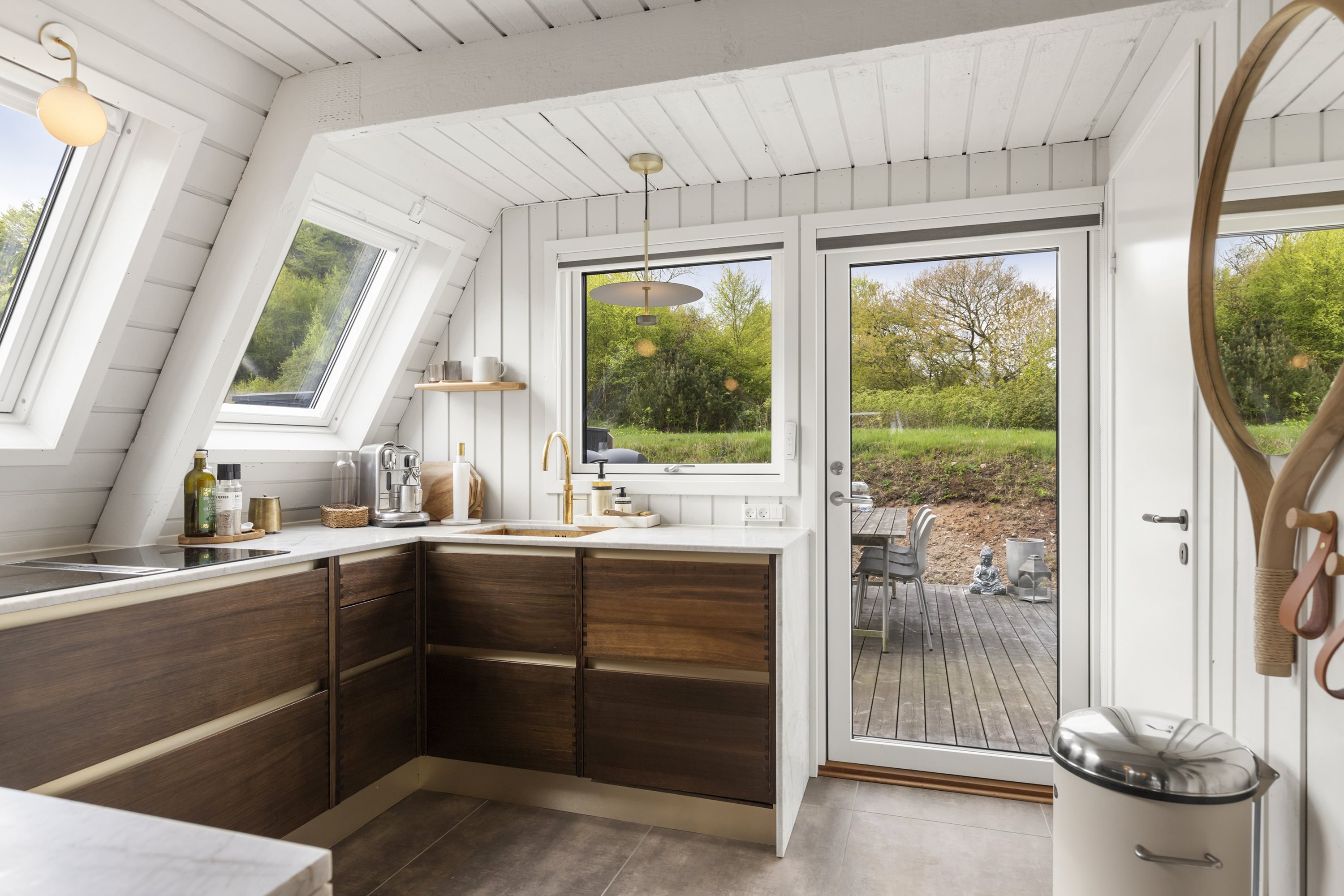 Fremhævet køkken billede i fuldskærmstilstand. Billede af Golfsvinget 19, Gatten, 9640 Farsø