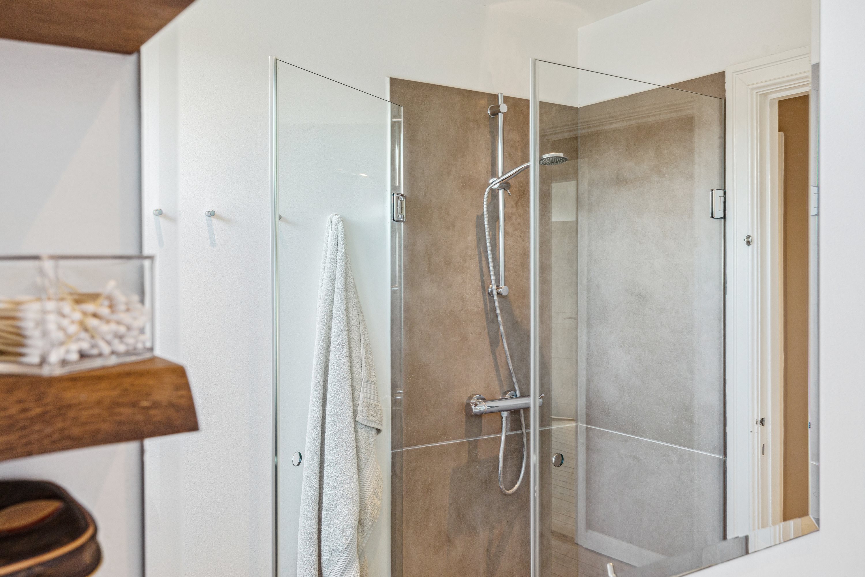 Fremhævet entré billede i fuldskærmstilstand. Billede af Hyltebjerg Allé 85, 1., 2720 Vanløse