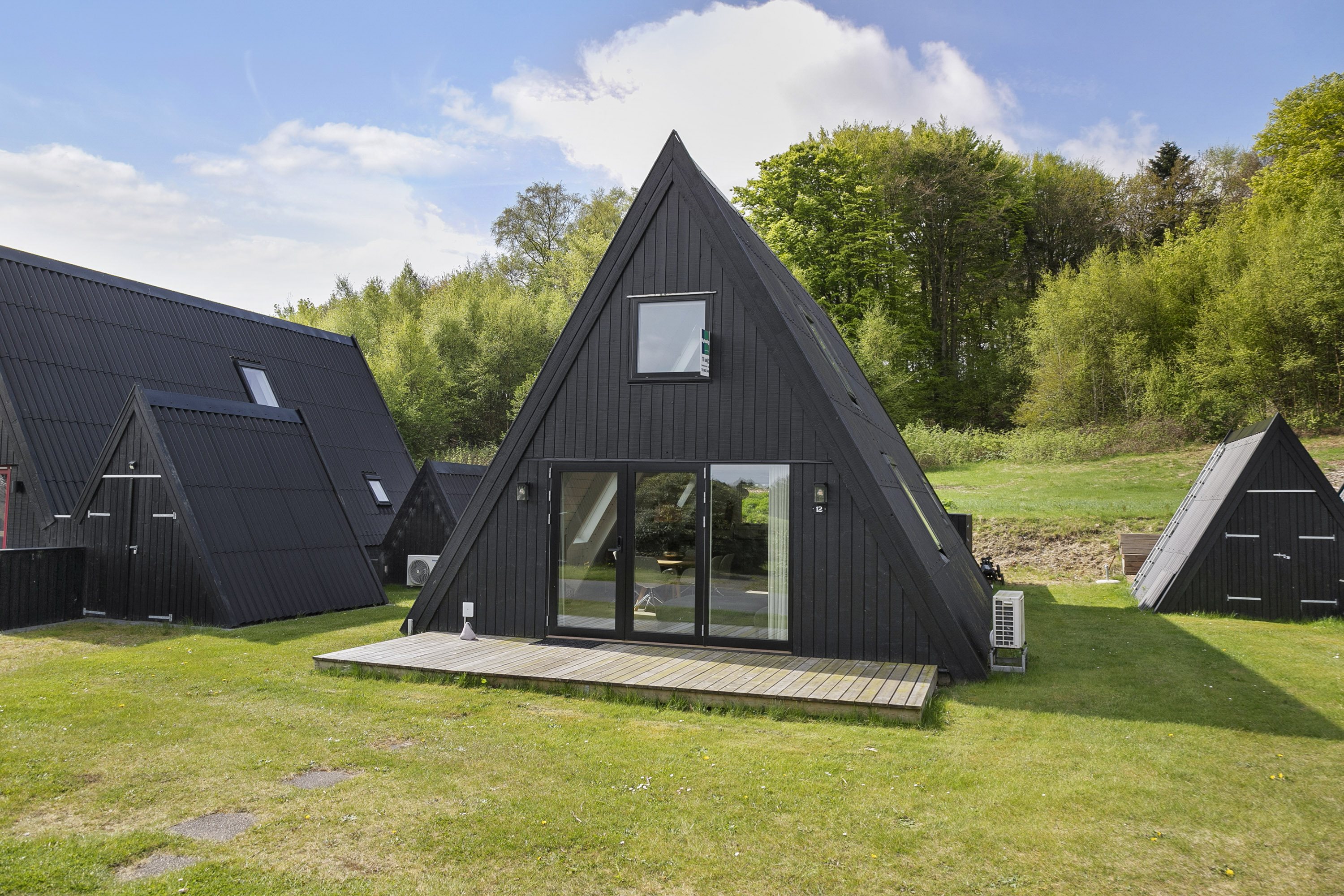 Miniaturebillede 1: facade. Billede af Golfsvinget 12, Gatten, 9640 Farsø