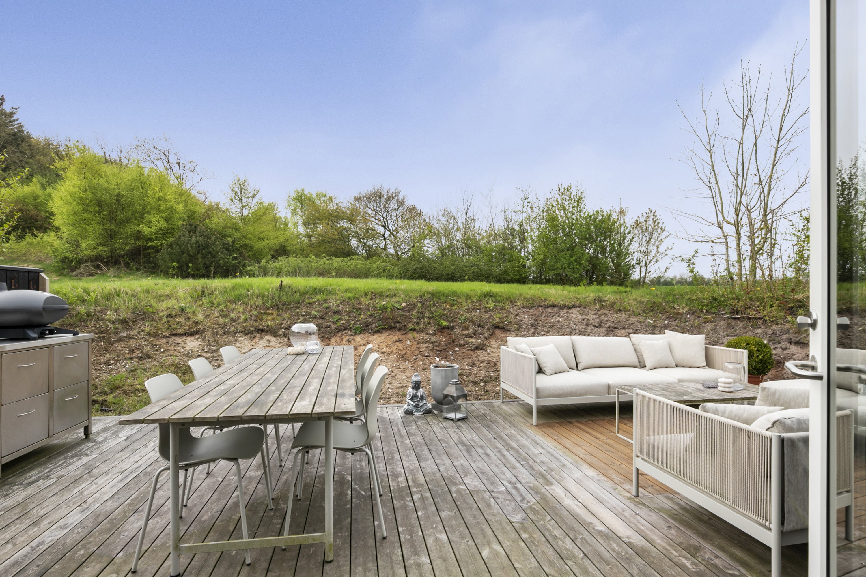 Fremhævet terrasse billede i fuldskærmstilstand. Billede af Golfsvinget 19, Gatten, 9640 Farsø