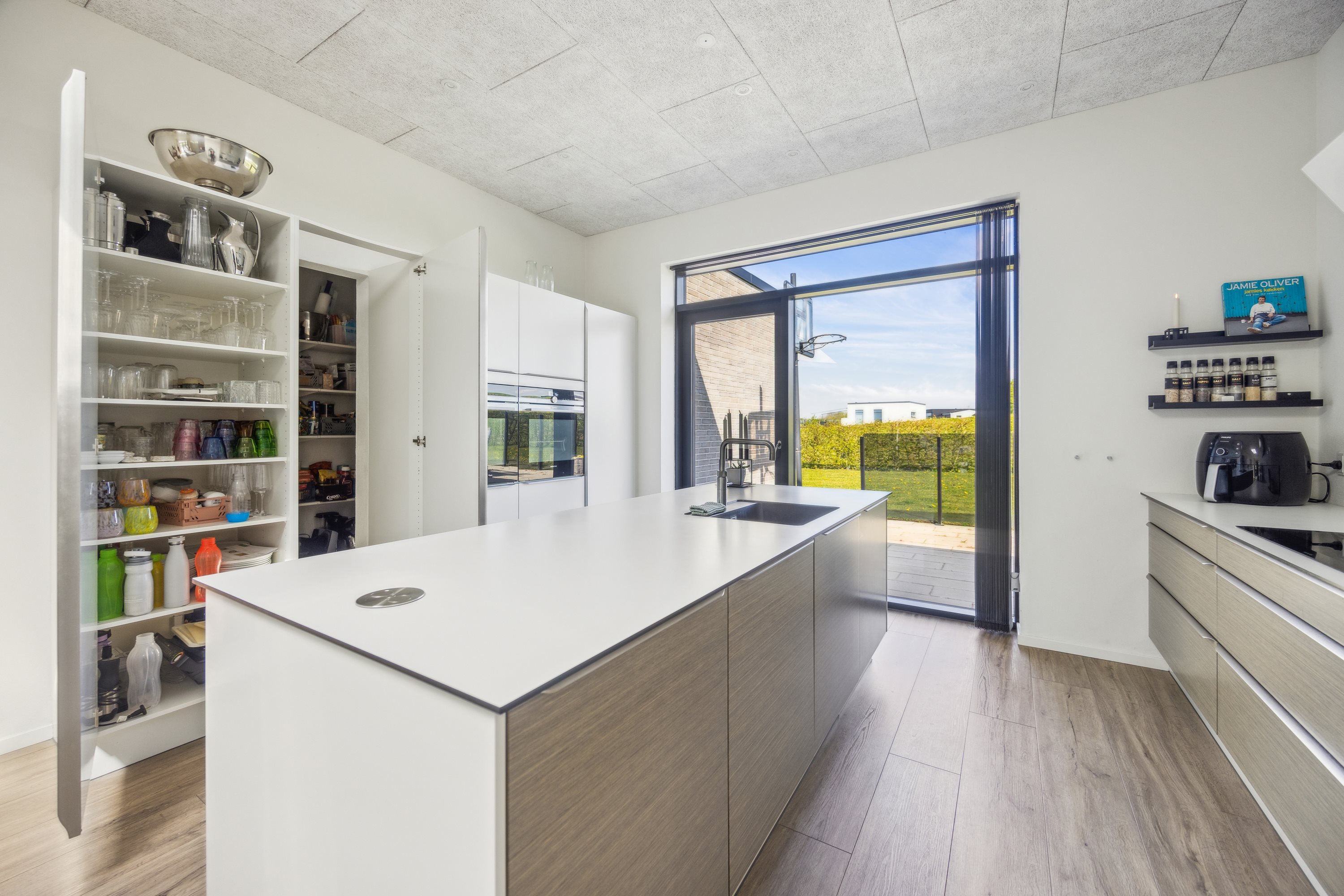 Fremhævet køkken billede i fuldskærmstilstand. Billede af Johannes V. Jensens Vej 1, 9500 Hobro