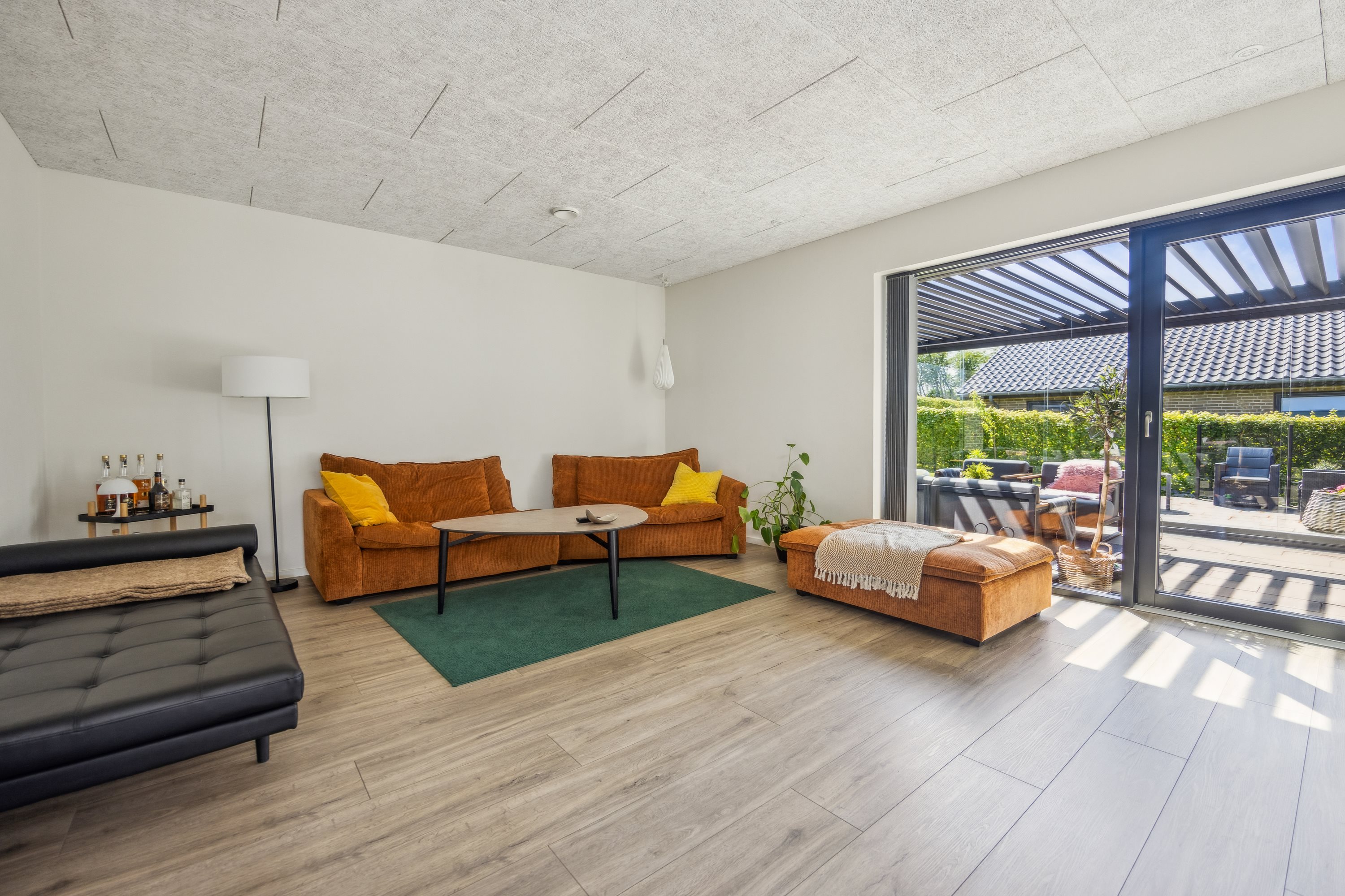 Fremhævet stue billede i fuldskærmstilstand. Billede af Johannes V. Jensens Vej 1, 9500 Hobro