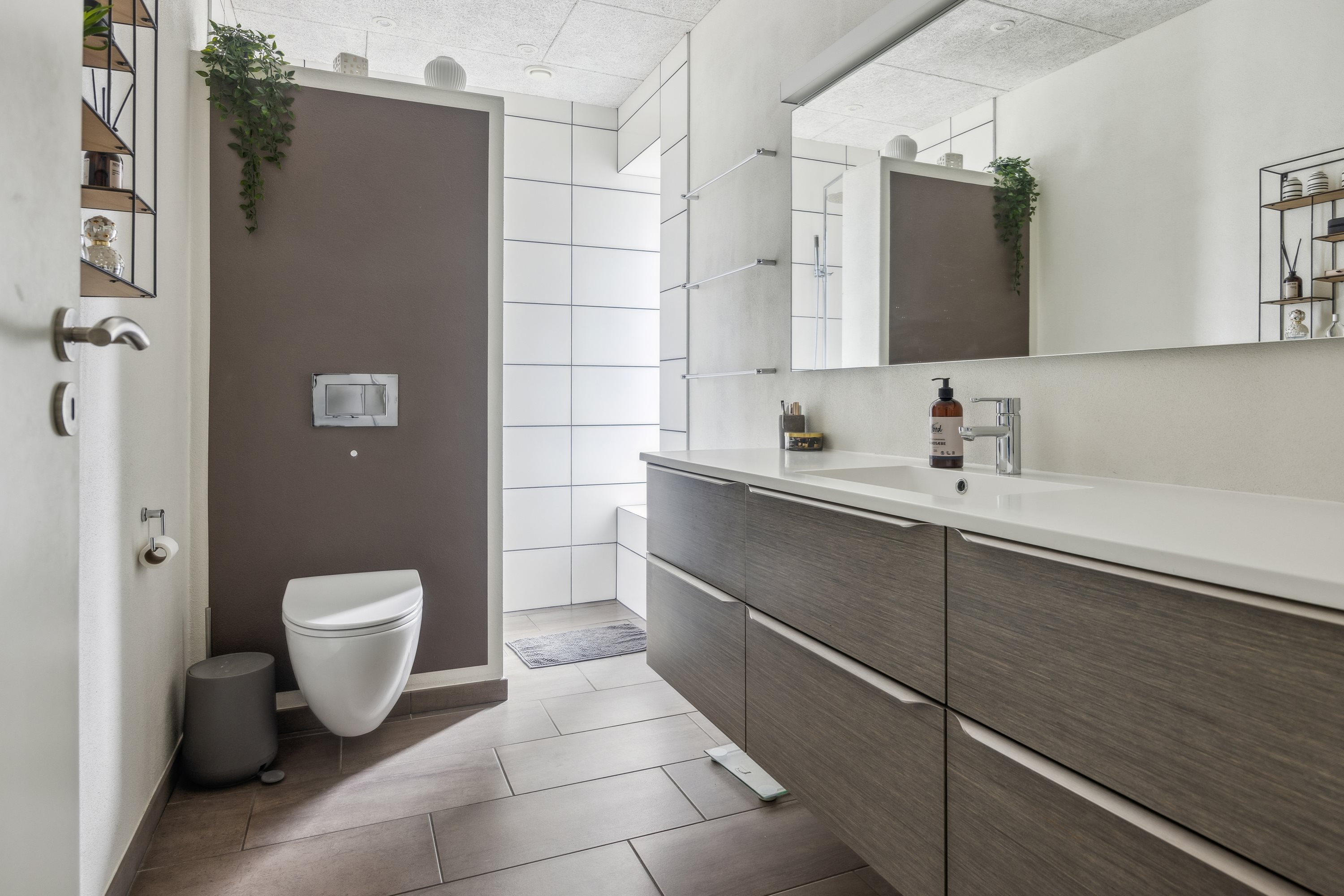 Fremhævet badeværelse billede i fuldskærmstilstand. Billede af Johannes V. Jensens Vej 1, 9500 Hobro