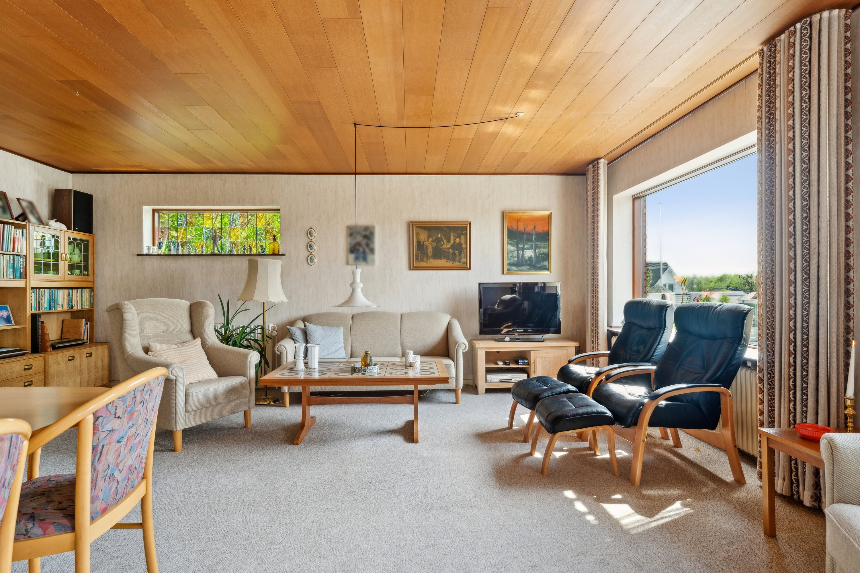 Fremhævet stue billede i fuldskærmstilstand. Billede af Bjerrevej 7, 8840 Rødkærsbro