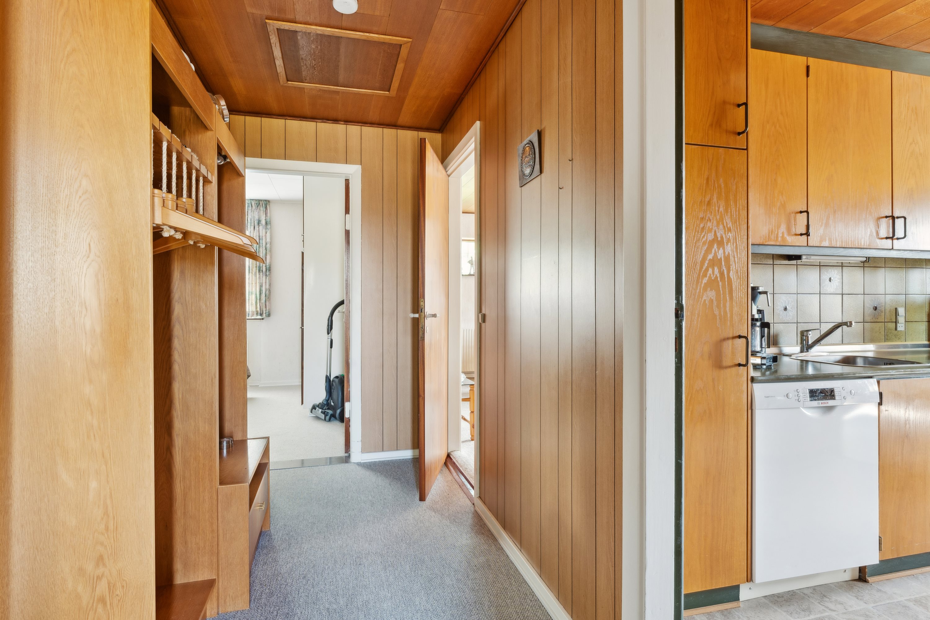 Fremhævet gang billede i fuldskærmstilstand. Billede af Bjerrevej 7, 8840 Rødkærsbro