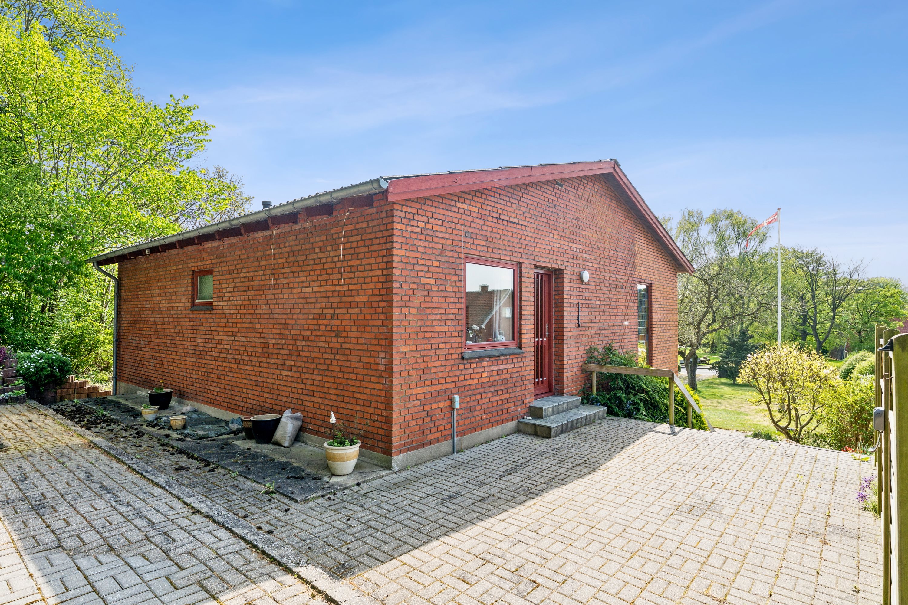 Fremhævet ejendom 1 billede i fuldskærmstilstand. Billede af Bjerrevej 7, 8840 Rødkærsbro