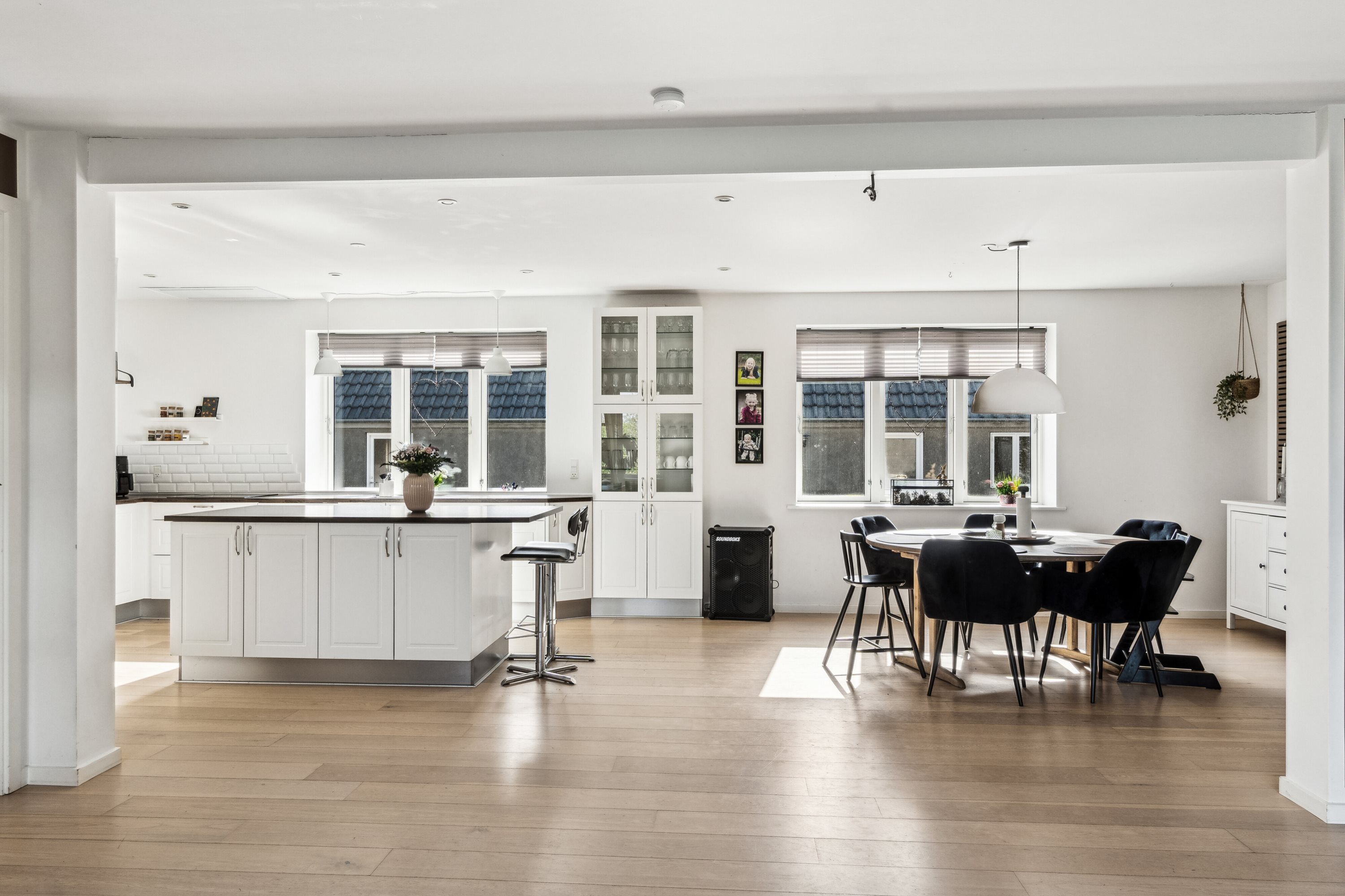 Fremhævet spisestue billede i fuldskærmstilstand. Billede af Dybedalsvej 1, Tolsager, 4550 Asnæs