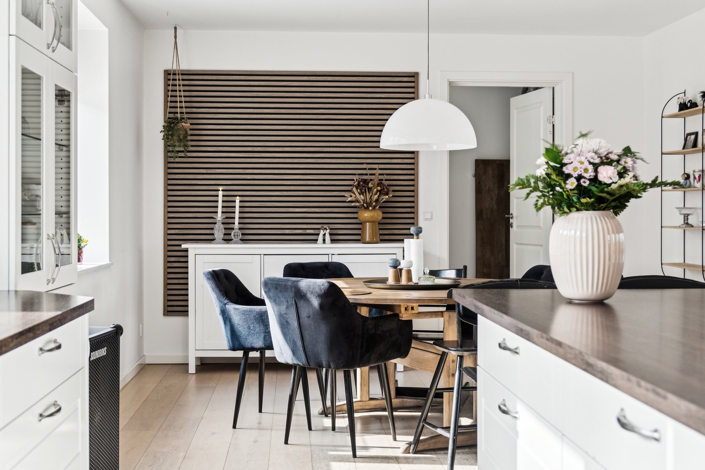 Fremhævet spisestue billede i fuldskærmstilstand. Billede af Dybedalsvej 1, Tolsager, 4550 Asnæs