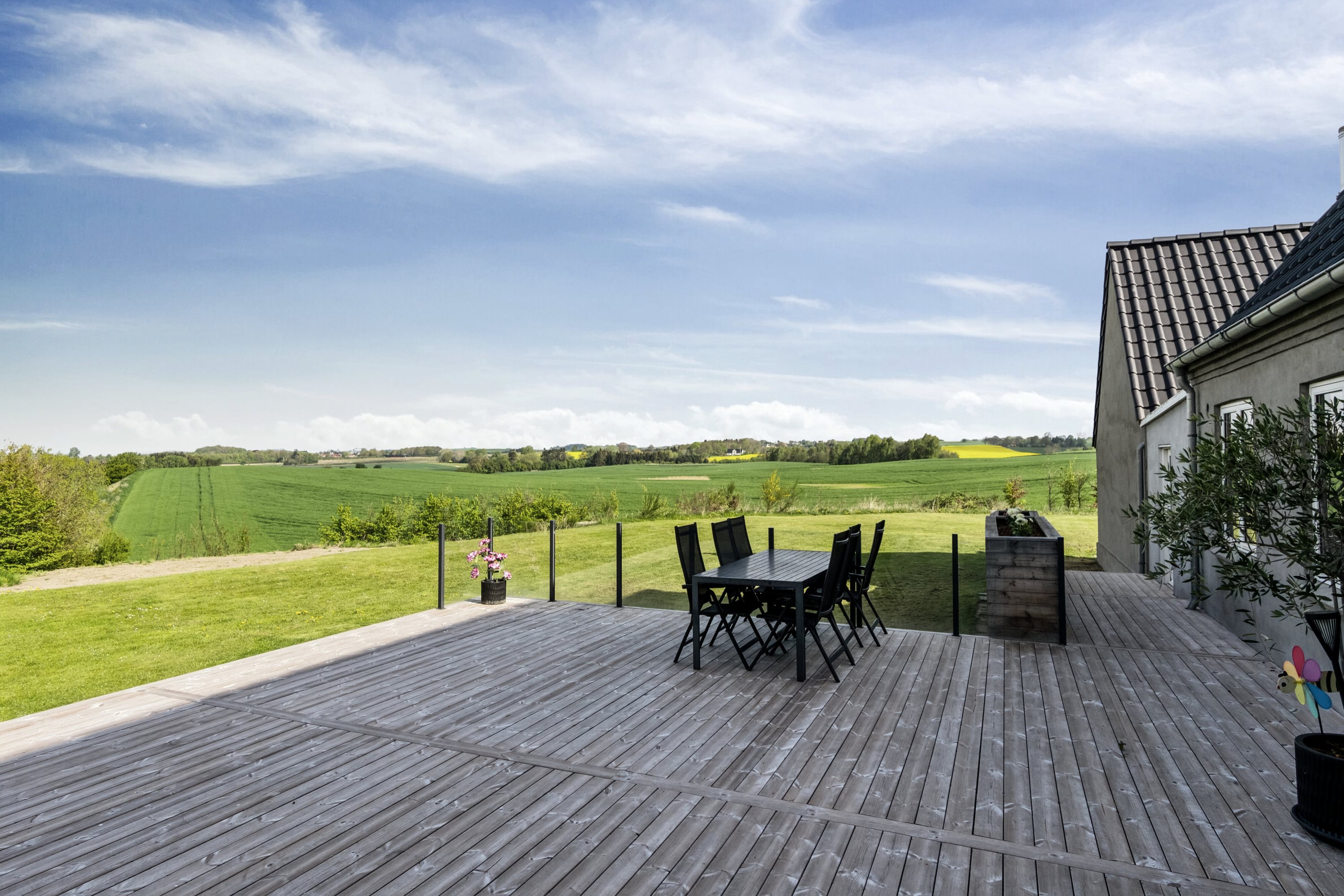 Fremhævet terrasse billede i fuldskærmstilstand. Billede af Dybedalsvej 1, Tolsager, 4550 Asnæs