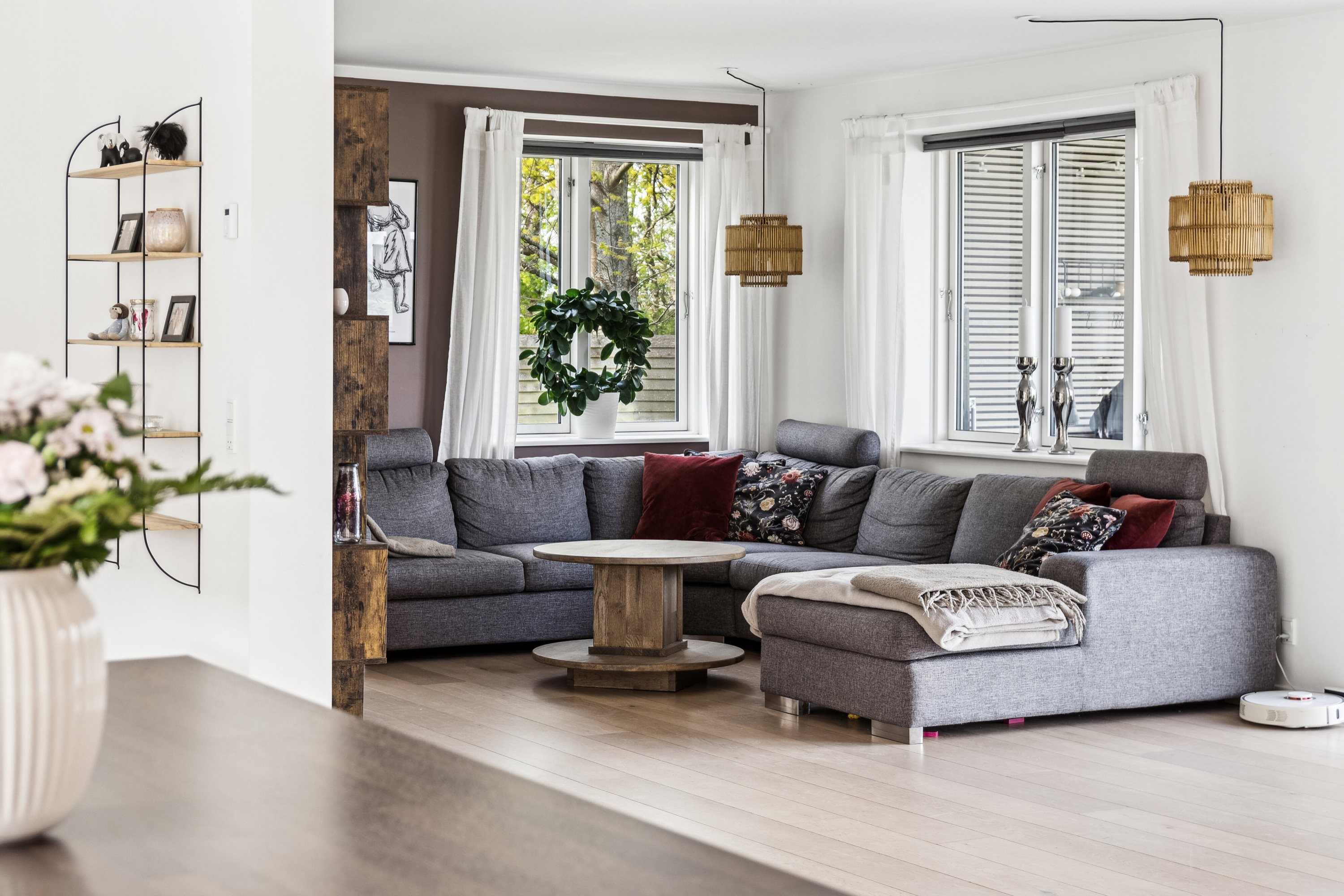 Fremhævet stue billede i fuldskærmstilstand. Billede af Dybedalsvej 1, Tolsager, 4550 Asnæs