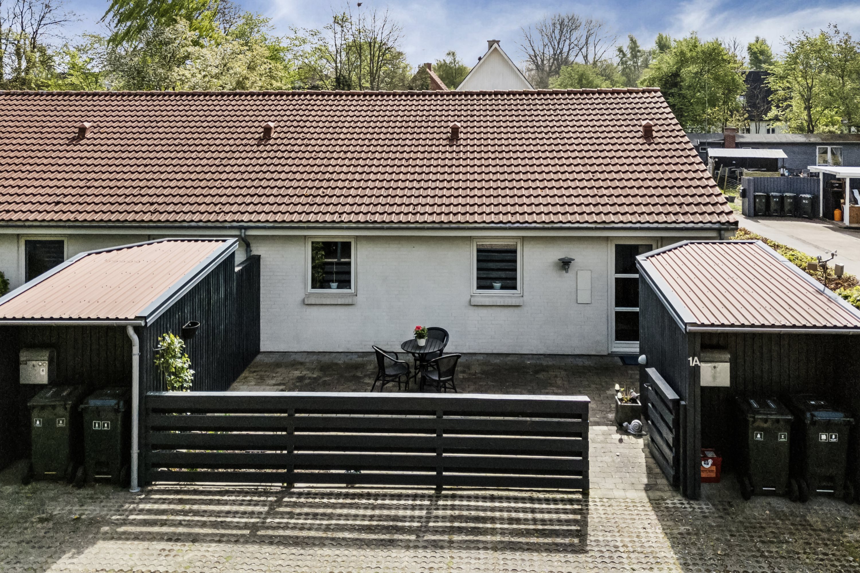 Miniaturebillede 1: set fra vejen. Billede af Vinkelvej 1A, 4573 Højby