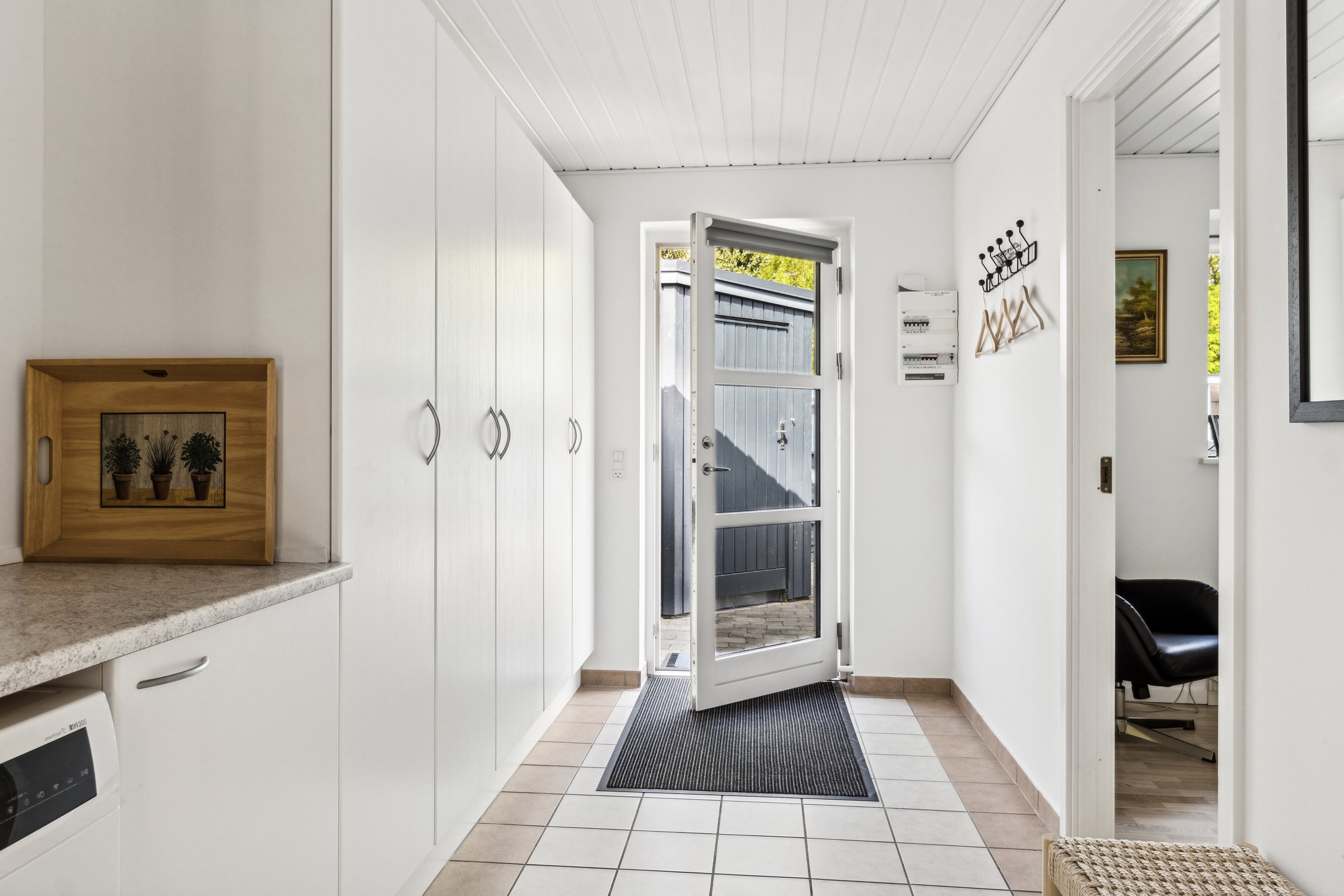 Fremhævet indendørs billede i fuldskærmstilstand. Billede af Vinkelvej 1A, 4573 Højby