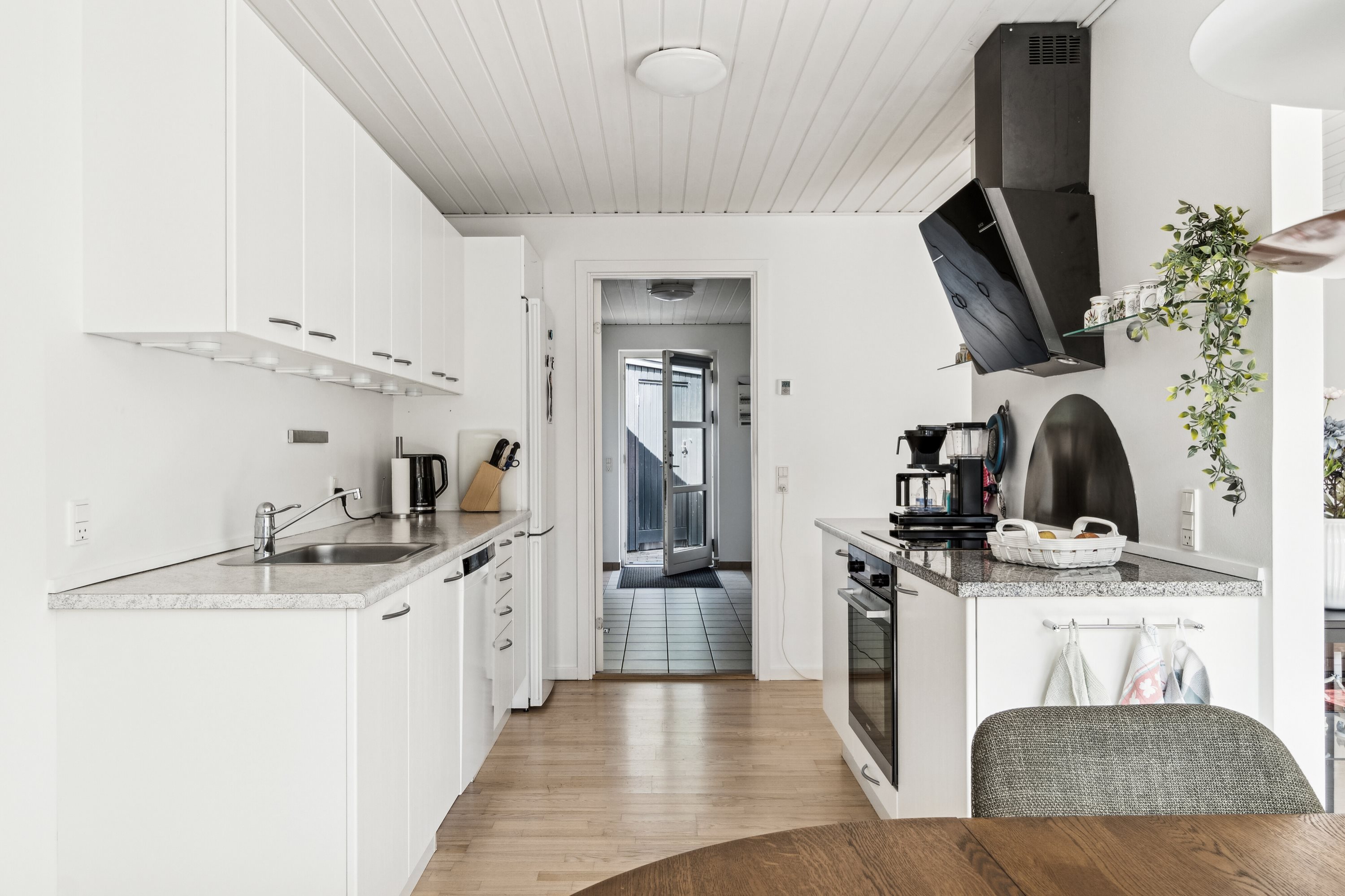 Fremhævet køkken billede i fuldskærmstilstand. Billede af Vinkelvej 1A, 4573 Højby