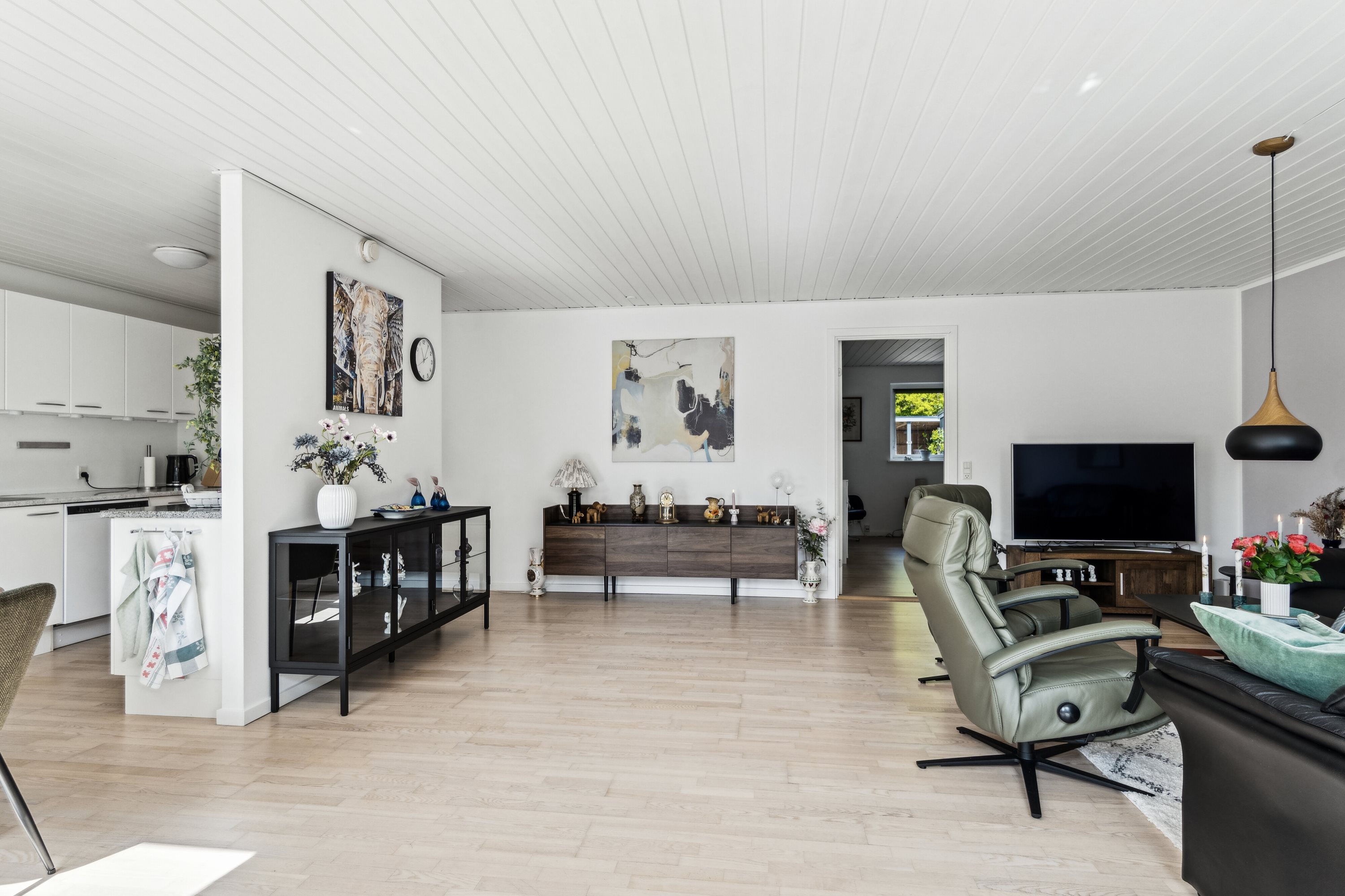 Fremhævet stue billede i fuldskærmstilstand. Billede af Vinkelvej 1A, 4573 Højby