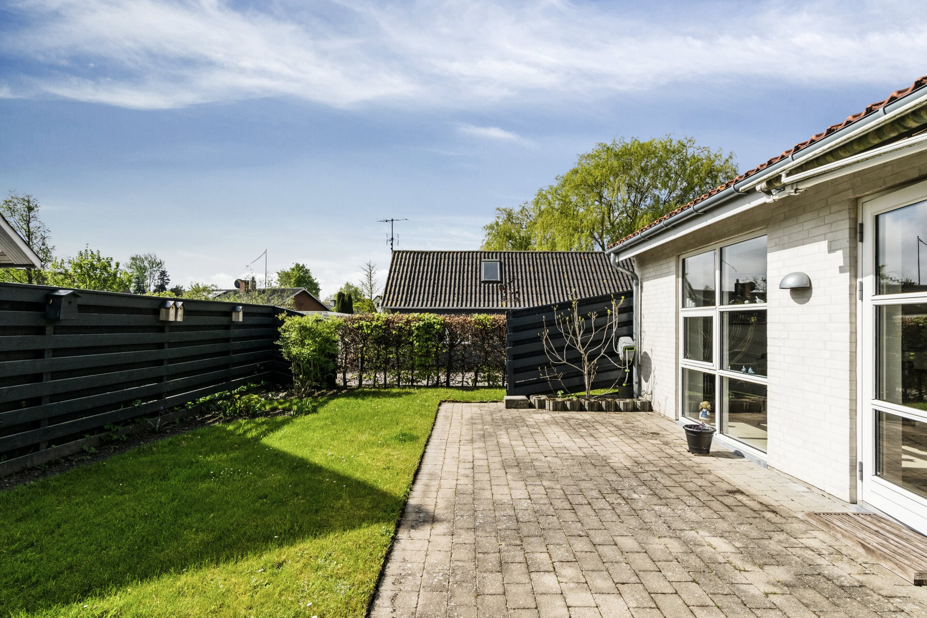 Fremhævet set fra haven billede i fuldskærmstilstand. Billede af Vinkelvej 1A, 4573 Højby