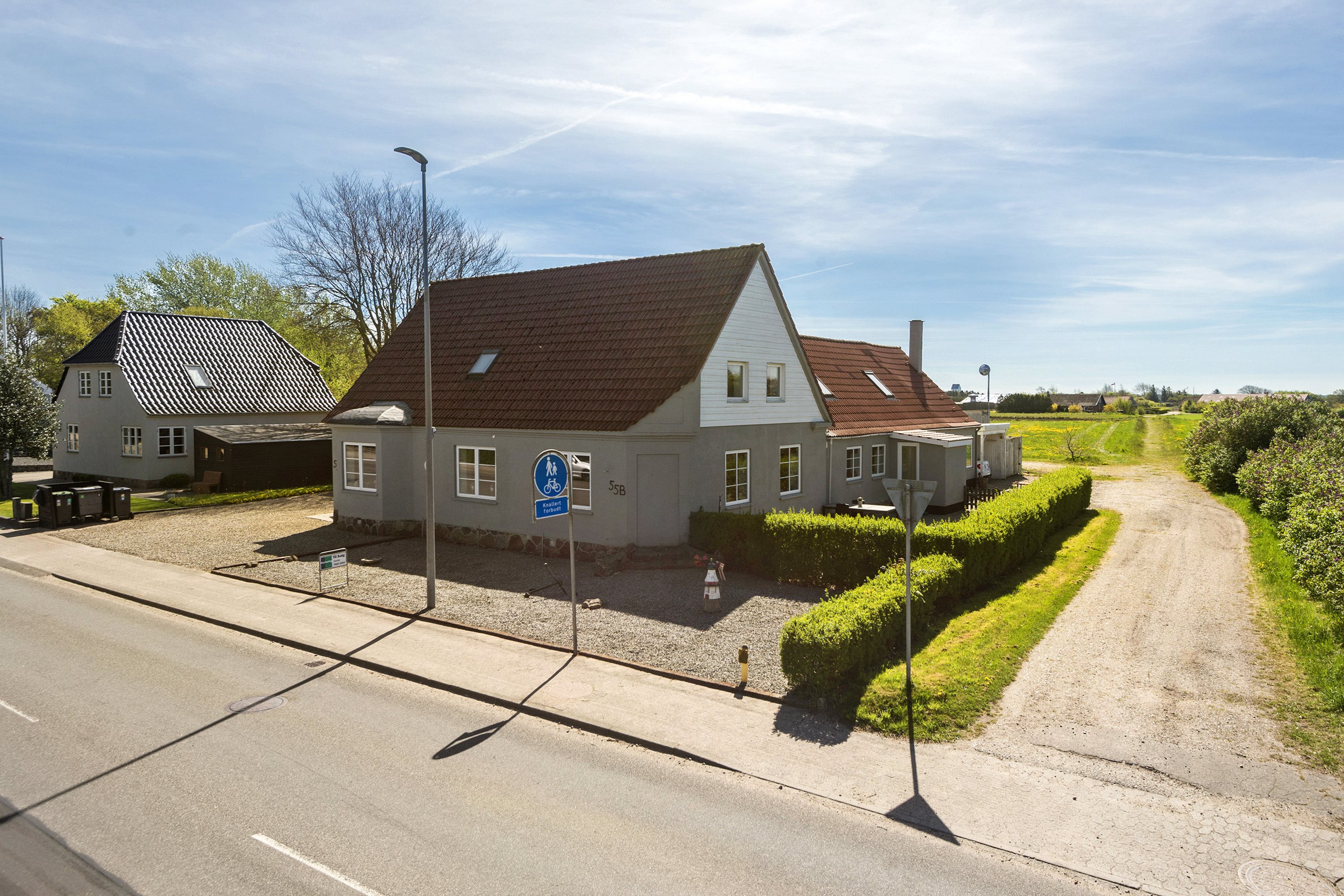 Fremhævet ejendommen billede i fuldskærmstilstand. Billede af Vesterled 55, 6851 Janderup Vestj