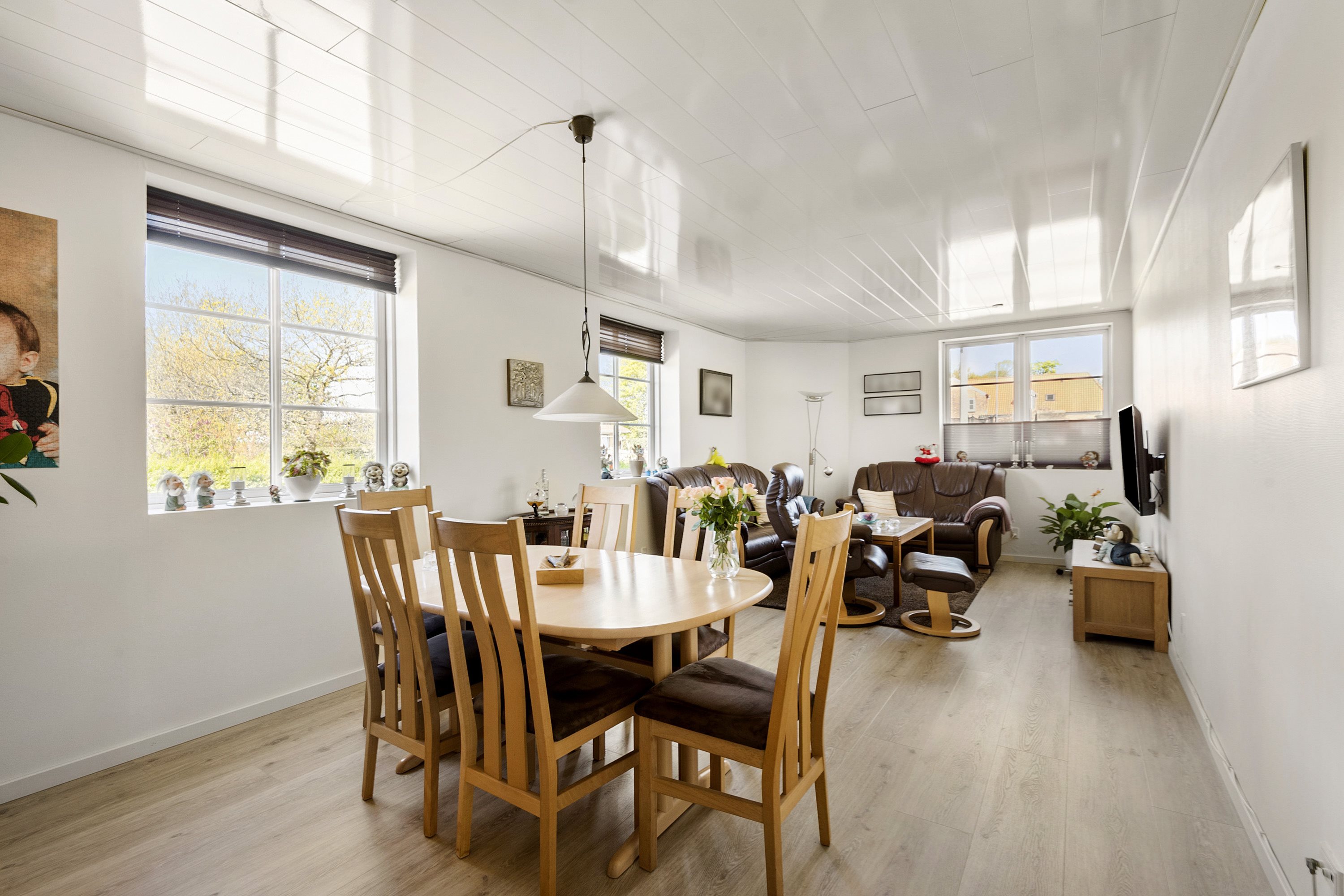 Fremhævet stue billede i fuldskærmstilstand. Billede af Vesterled 55, 6851 Janderup Vestj