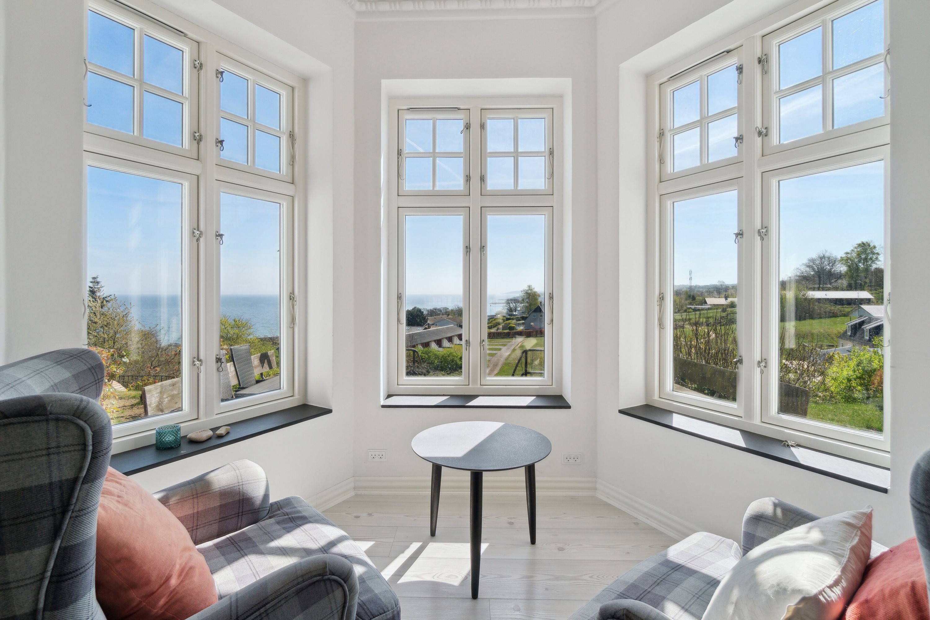 Fremhævet stue billede i fuldskærmstilstand. Billede af Brinkevej 14C, Sandkås, 3770 Allinge