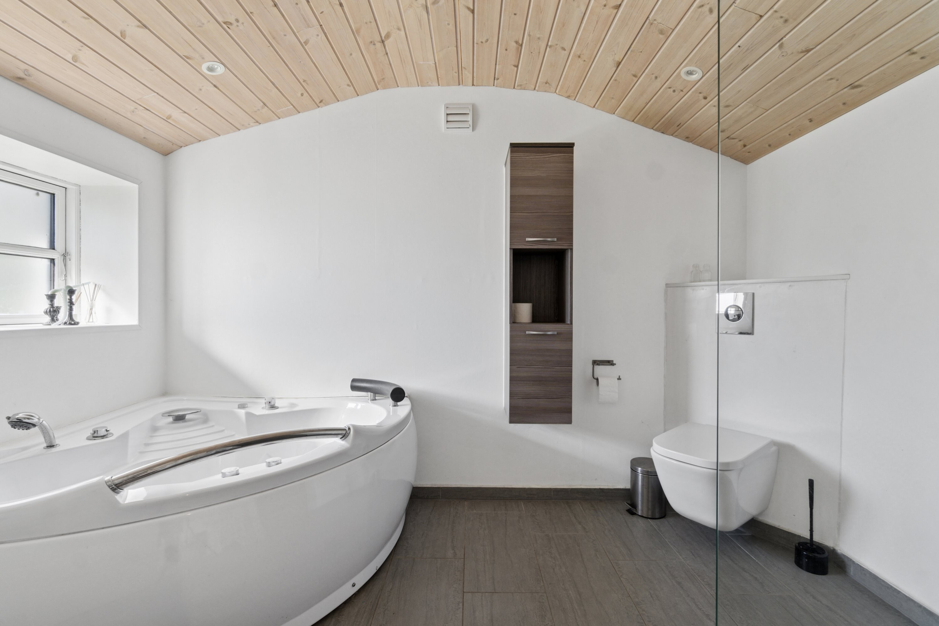 Fremhævet badeværelse billede i fuldskærmstilstand. Billede af Klostermøllevej 15, 7770 Vestervig