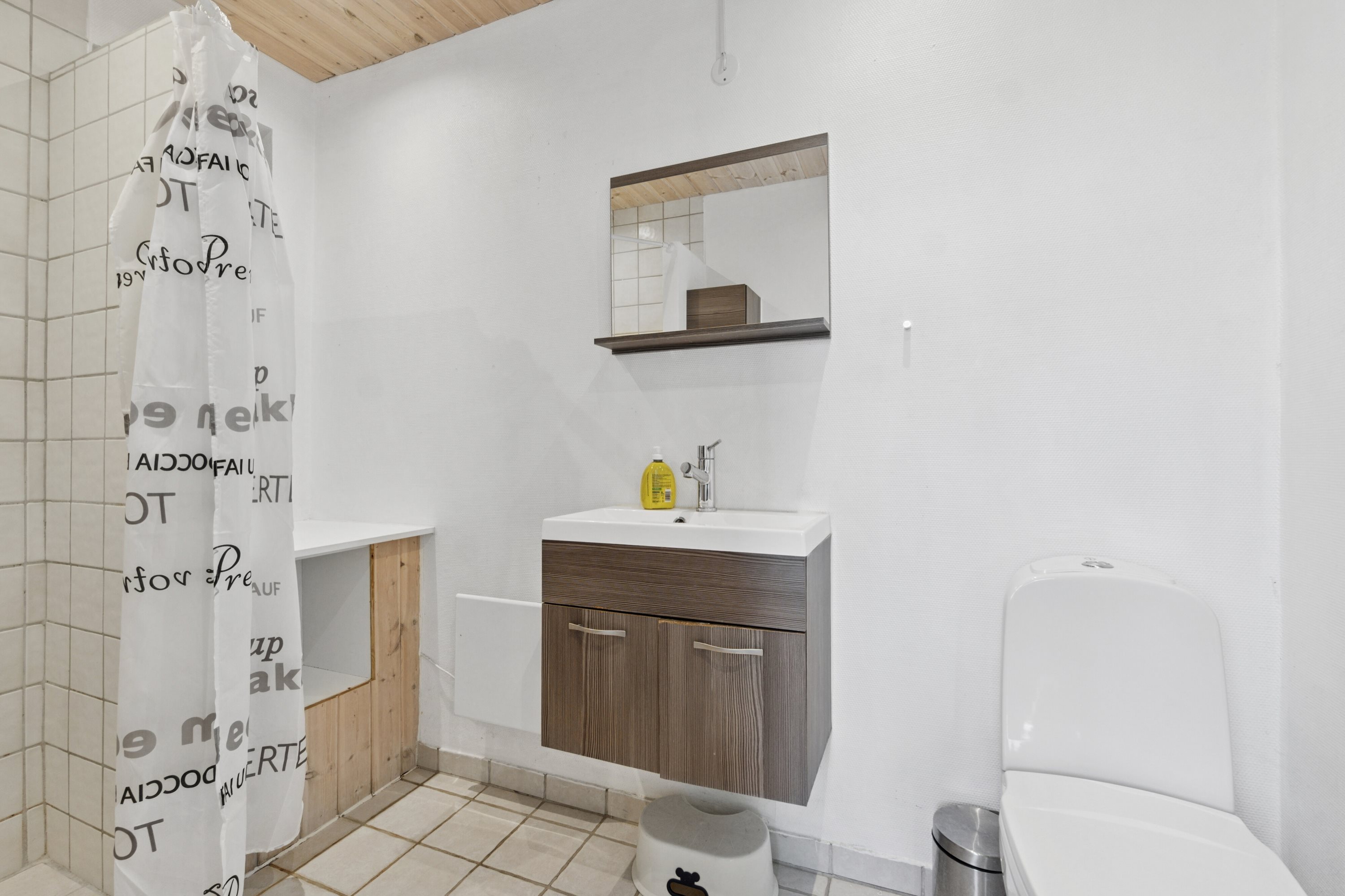 Fremhævet toilet billede i fuldskærmstilstand. Billede af Klostermøllevej 15, 7770 Vestervig