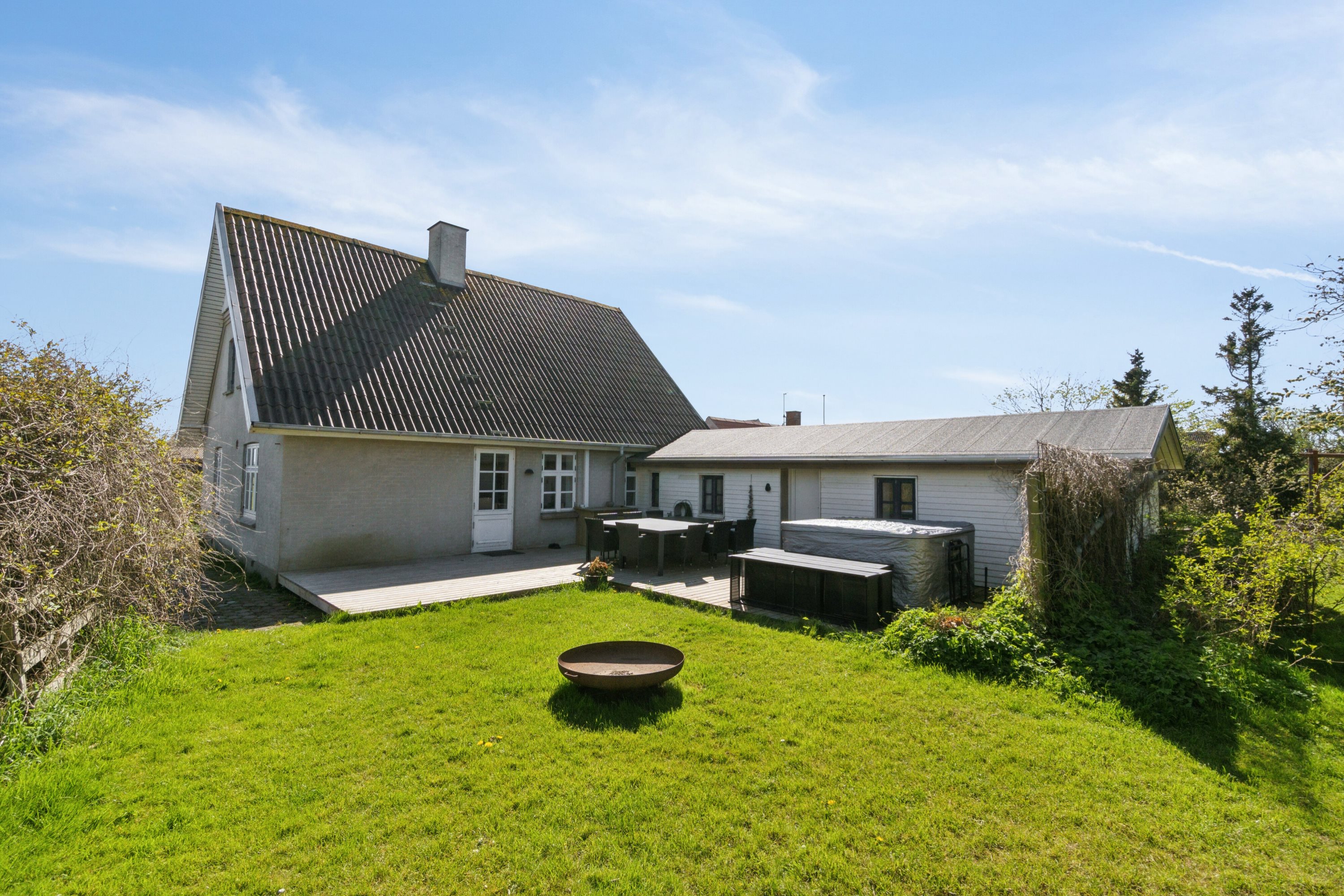 Fremhævet set fra haven billede i fuldskærmstilstand. Billede af Klostermøllevej 15, 7770 Vestervig