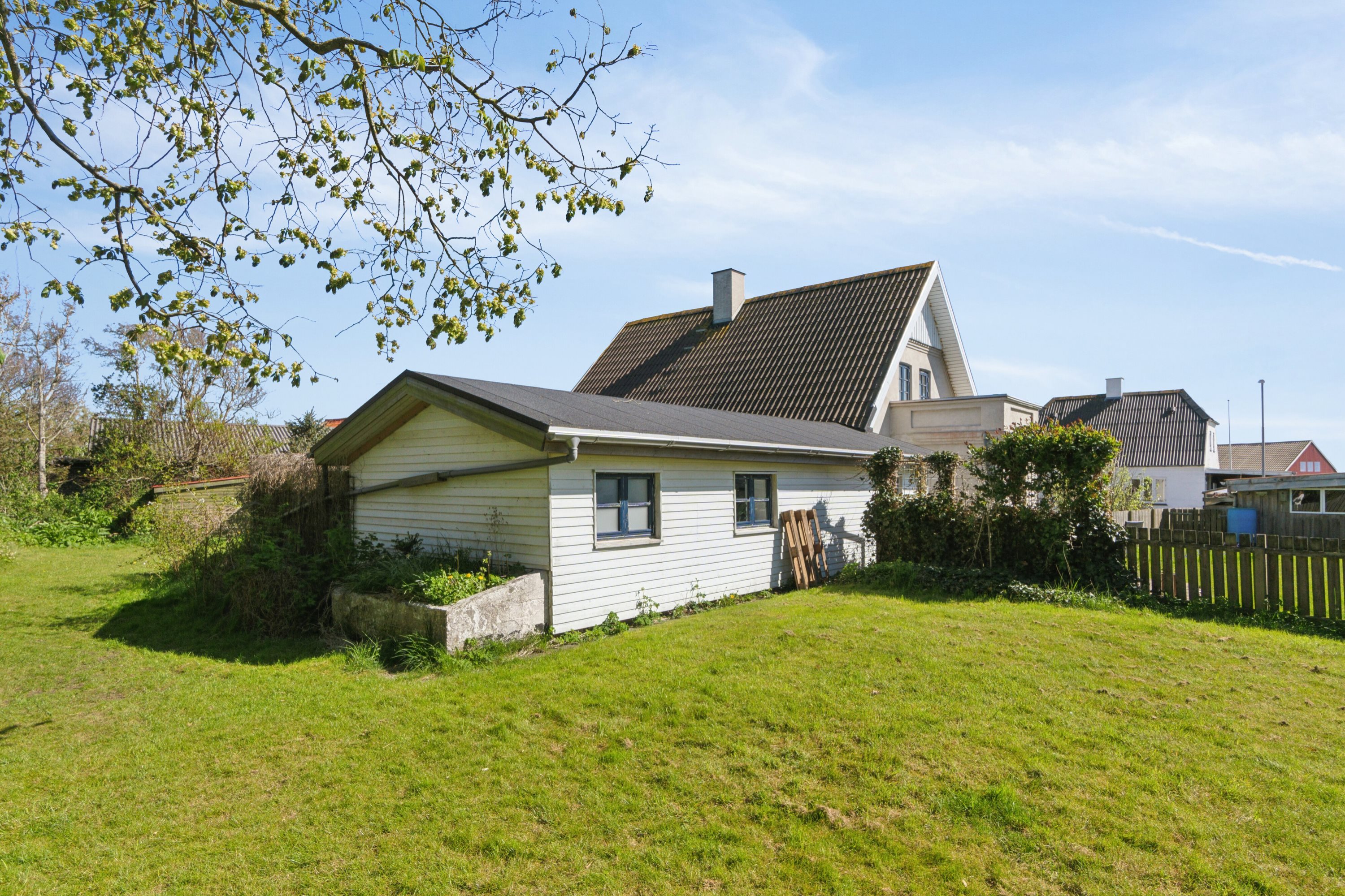 Fremhævet set fra haven billede i fuldskærmstilstand. Billede af Klostermøllevej 15, 7770 Vestervig