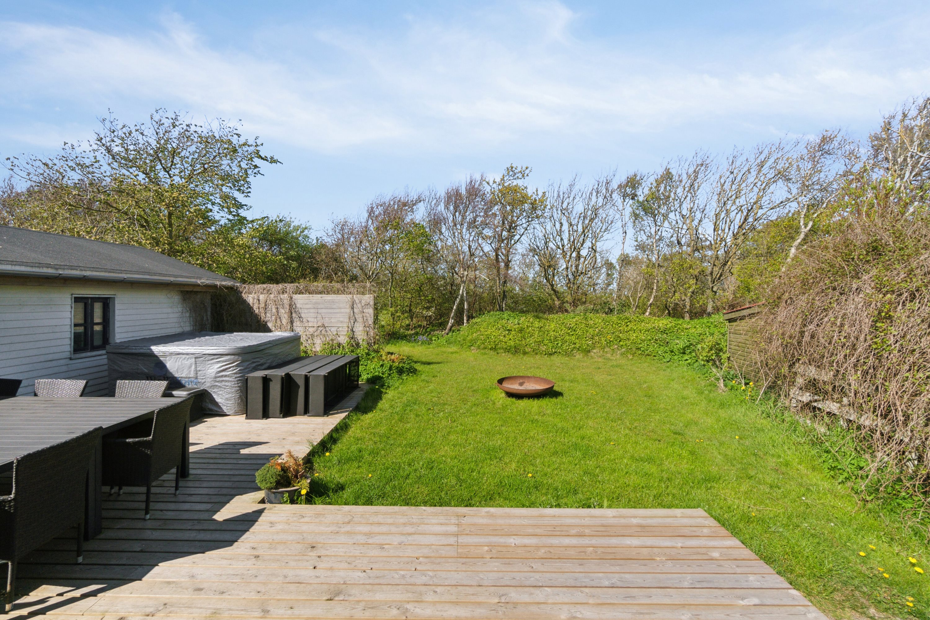 Fremhævet set fra haven billede i fuldskærmstilstand. Billede af Klostermøllevej 15, 7770 Vestervig