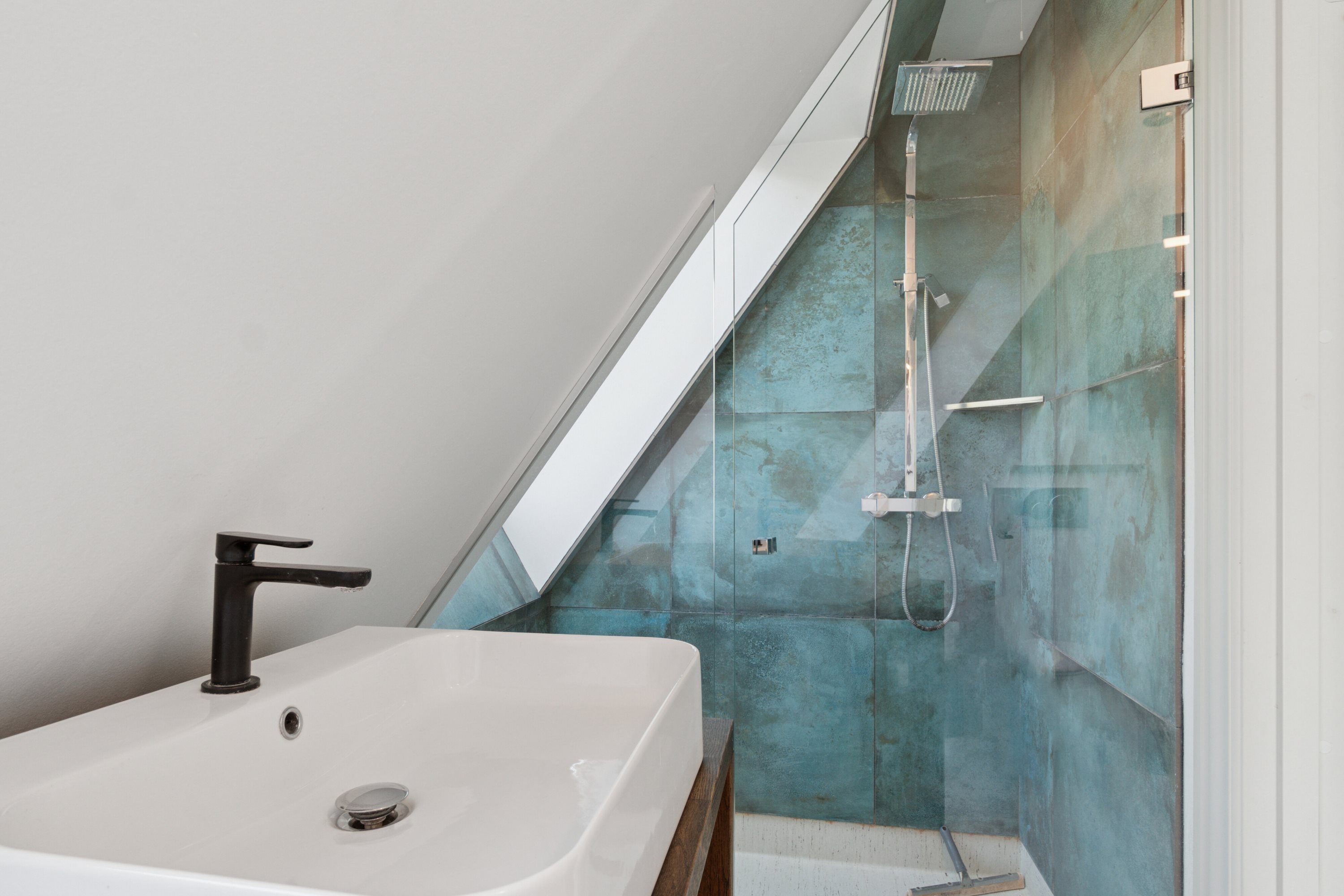 Fremhævet badeværelse billede i fuldskærmstilstand. Billede af Brinkevej 14C, Sandkås, 3770 Allinge