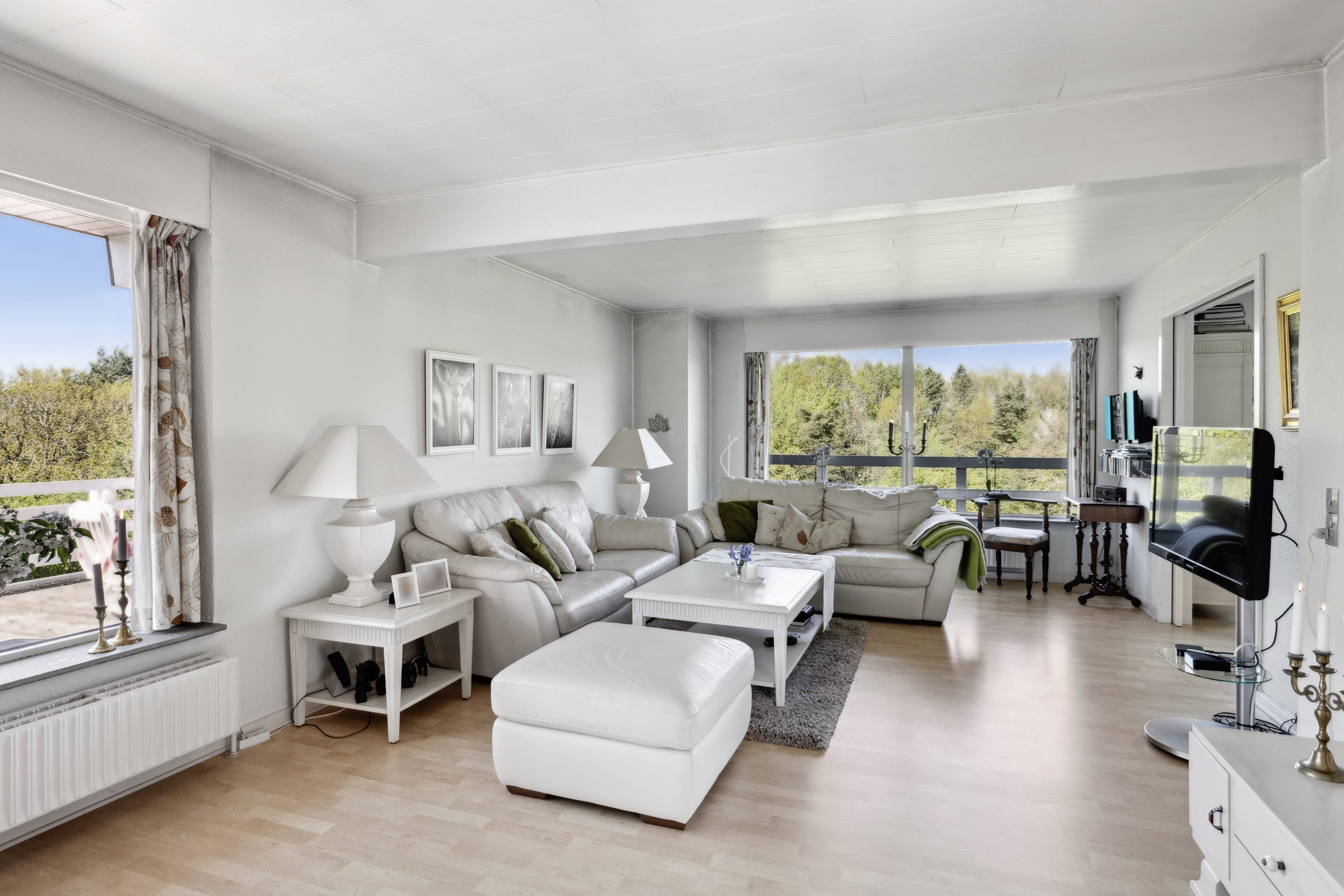 Fremhævet stue billede i fuldskærmstilstand. Billede af Kildebakken 12, 8800 Viborg