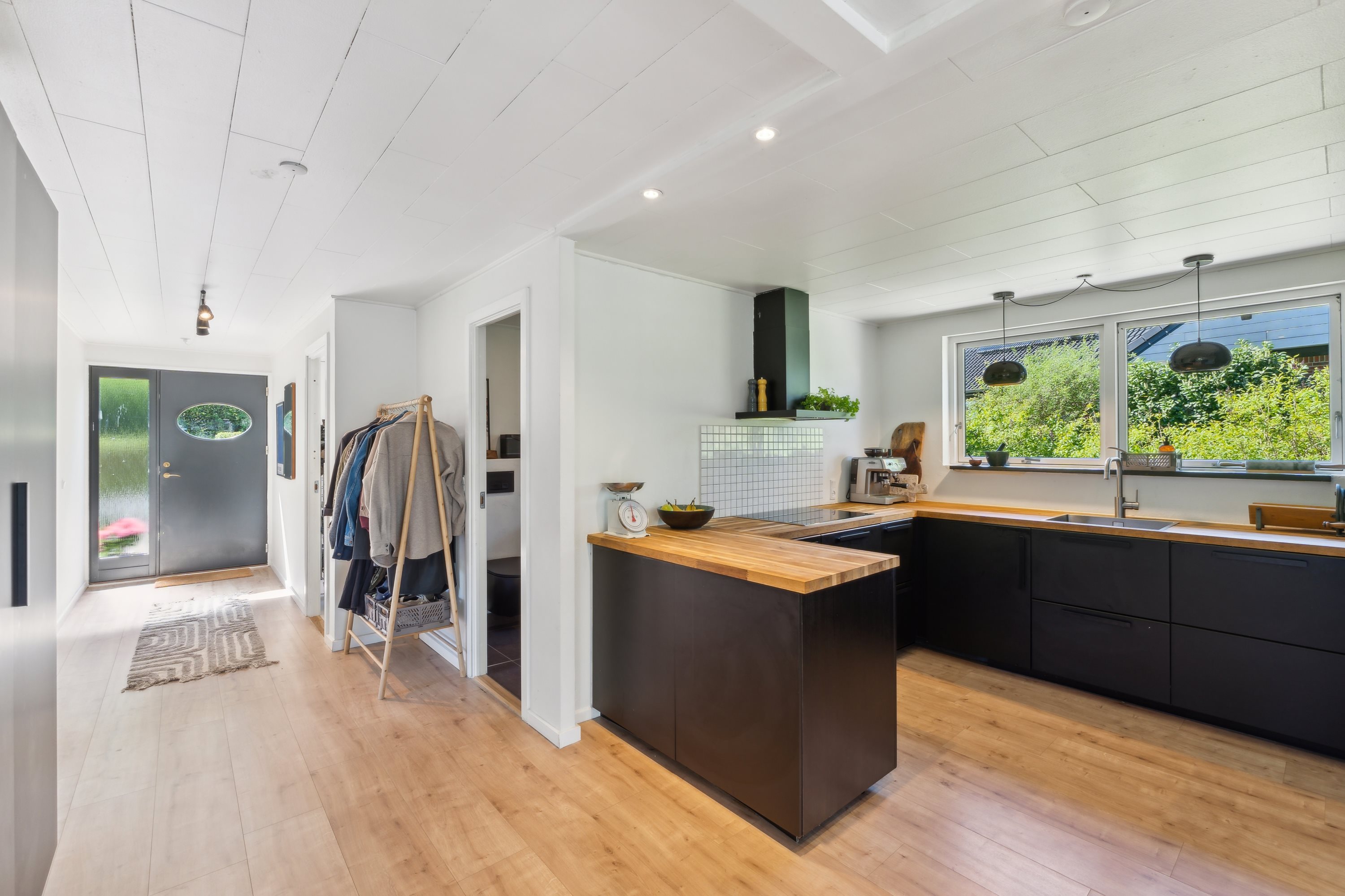 Fremhævet køkken billede i fuldskærmstilstand. Billede af Gjessøparken 19, Gjessø, 8600 Silkeborg