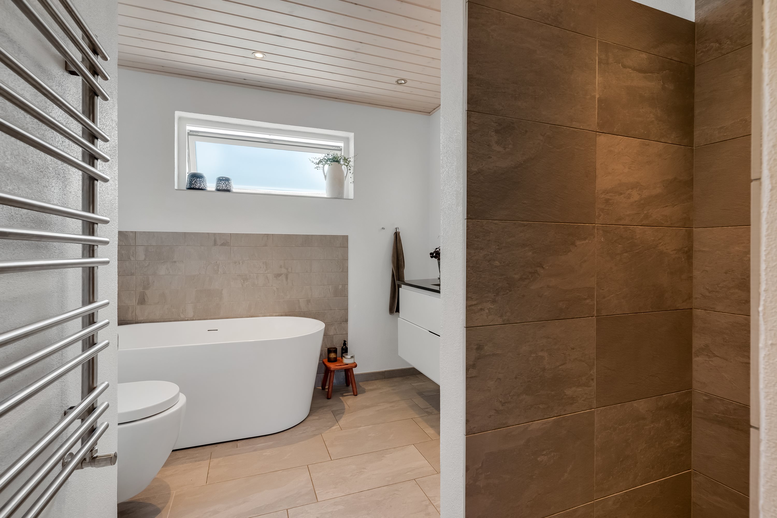 Fremhævet badeværelse billede i fuldskærmstilstand. Billede af Ydunslund 28, 7620 Lemvig