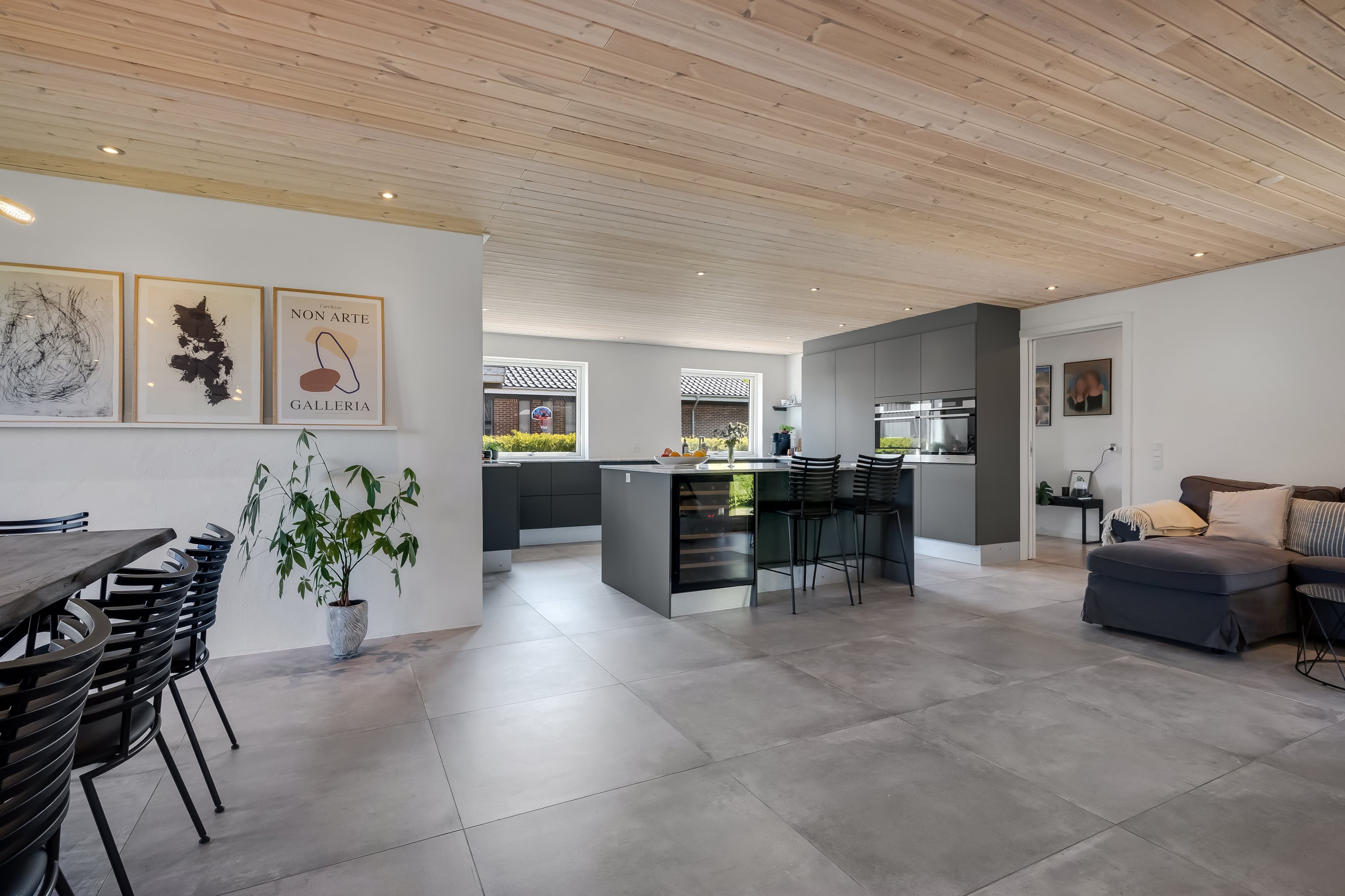 Fremhævet køkkenalrum billede i fuldskærmstilstand. Billede af Ydunslund 28, 7620 Lemvig