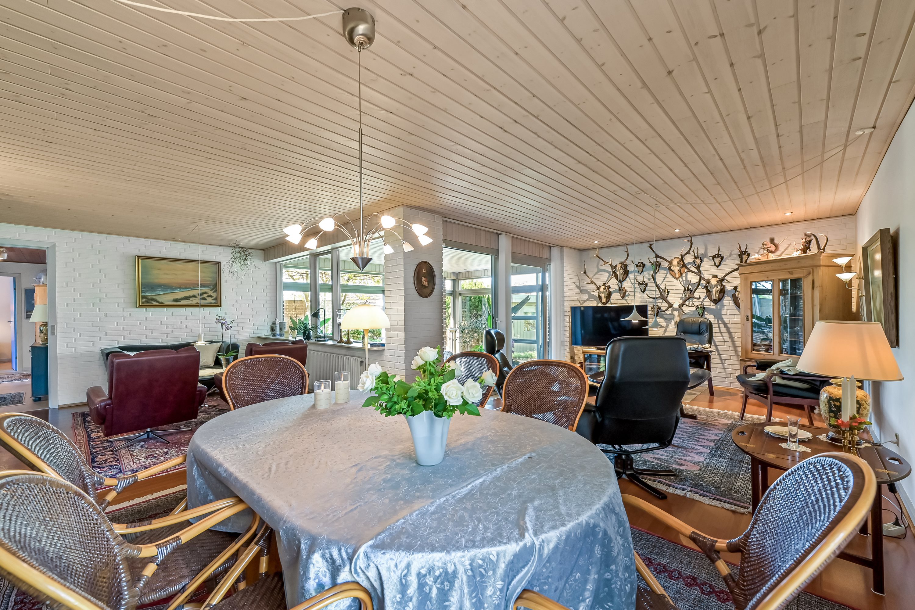 Fremhævet stue billede i fuldskærmstilstand. Billede af Nygårdparken 12, Gjellerup, 7400 Herning