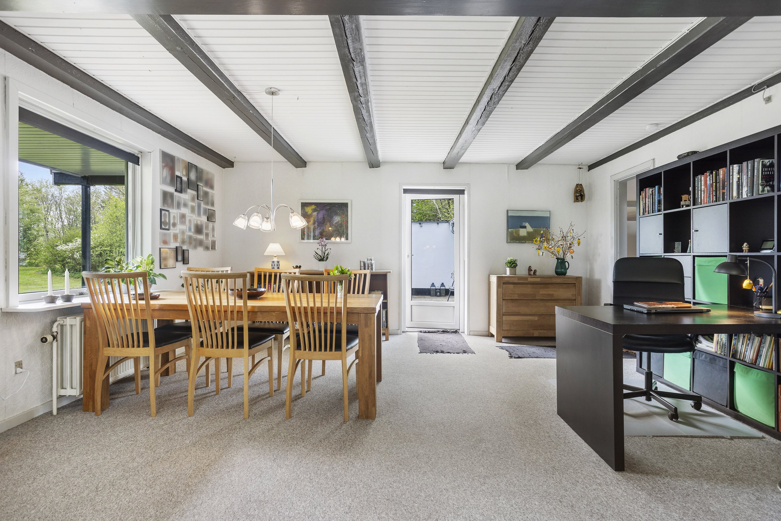 Fremhævet stue billede i fuldskærmstilstand. Billede af Volstruphedevej 22, 9300 Sæby