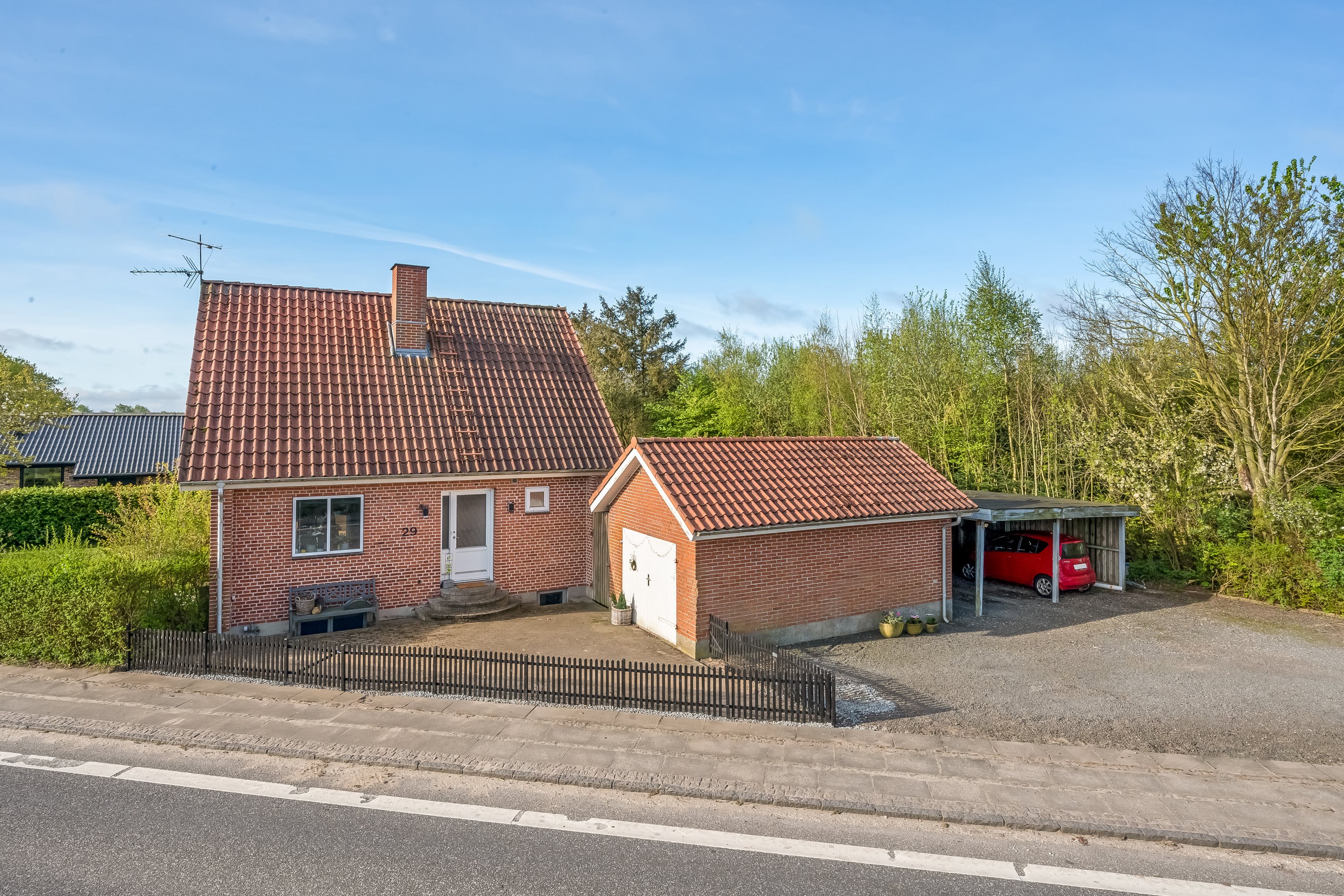 Fremhævet facade billede i fuldskærmstilstand. Billede af Novej 29, No, 6950 Ringkøbing