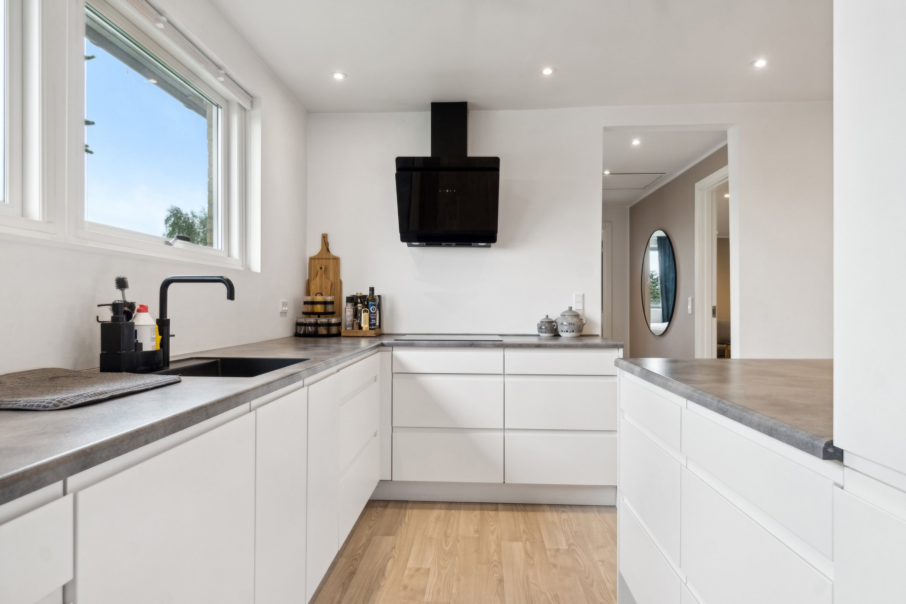 Miniaturebillede 2: køkken. Billede af Farøvænget 6, True, 8381 Tilst