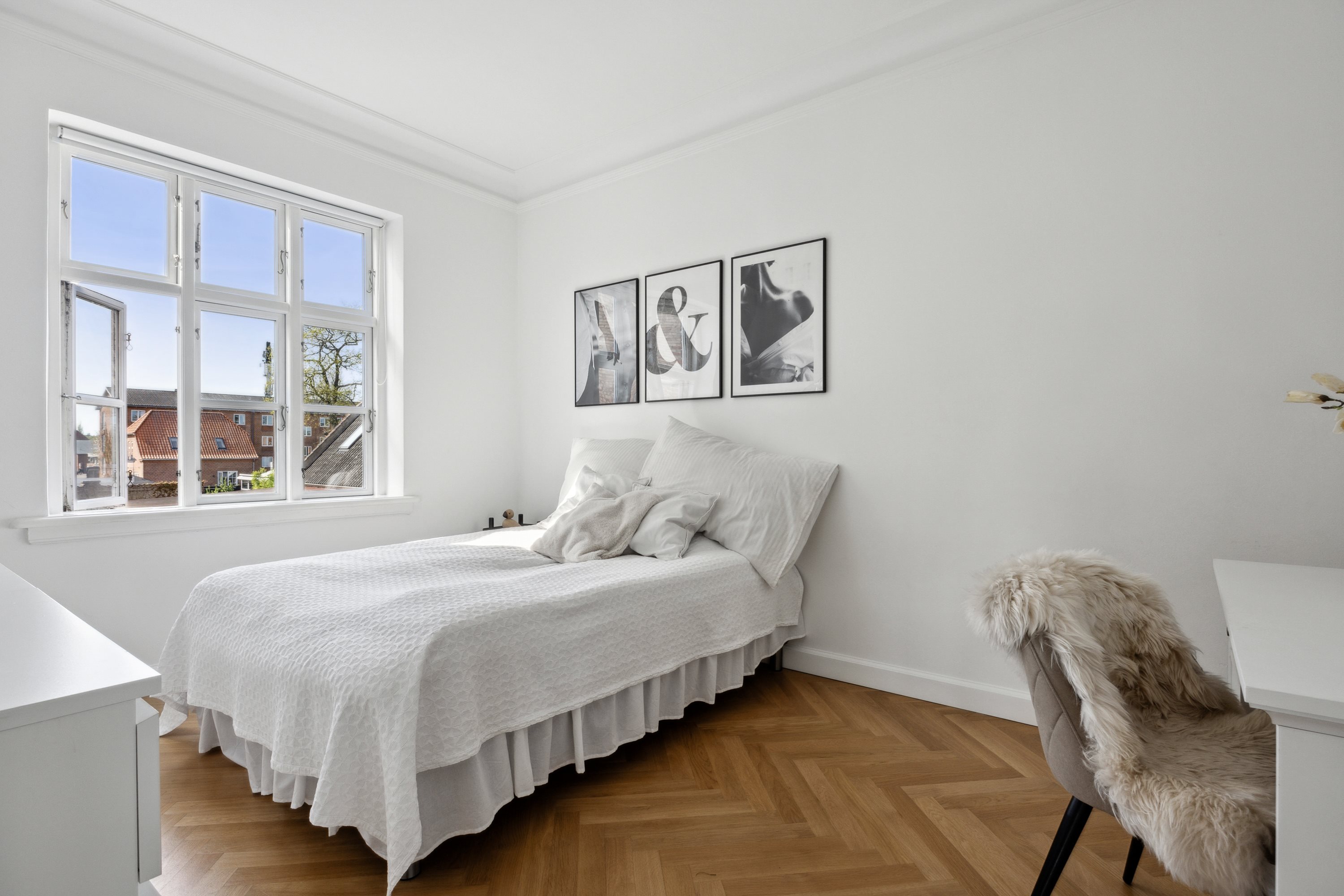 Fremhævet stue billede i fuldskærmstilstand. Billede af Dyrlundsvej 10, 1., 4600 Køge