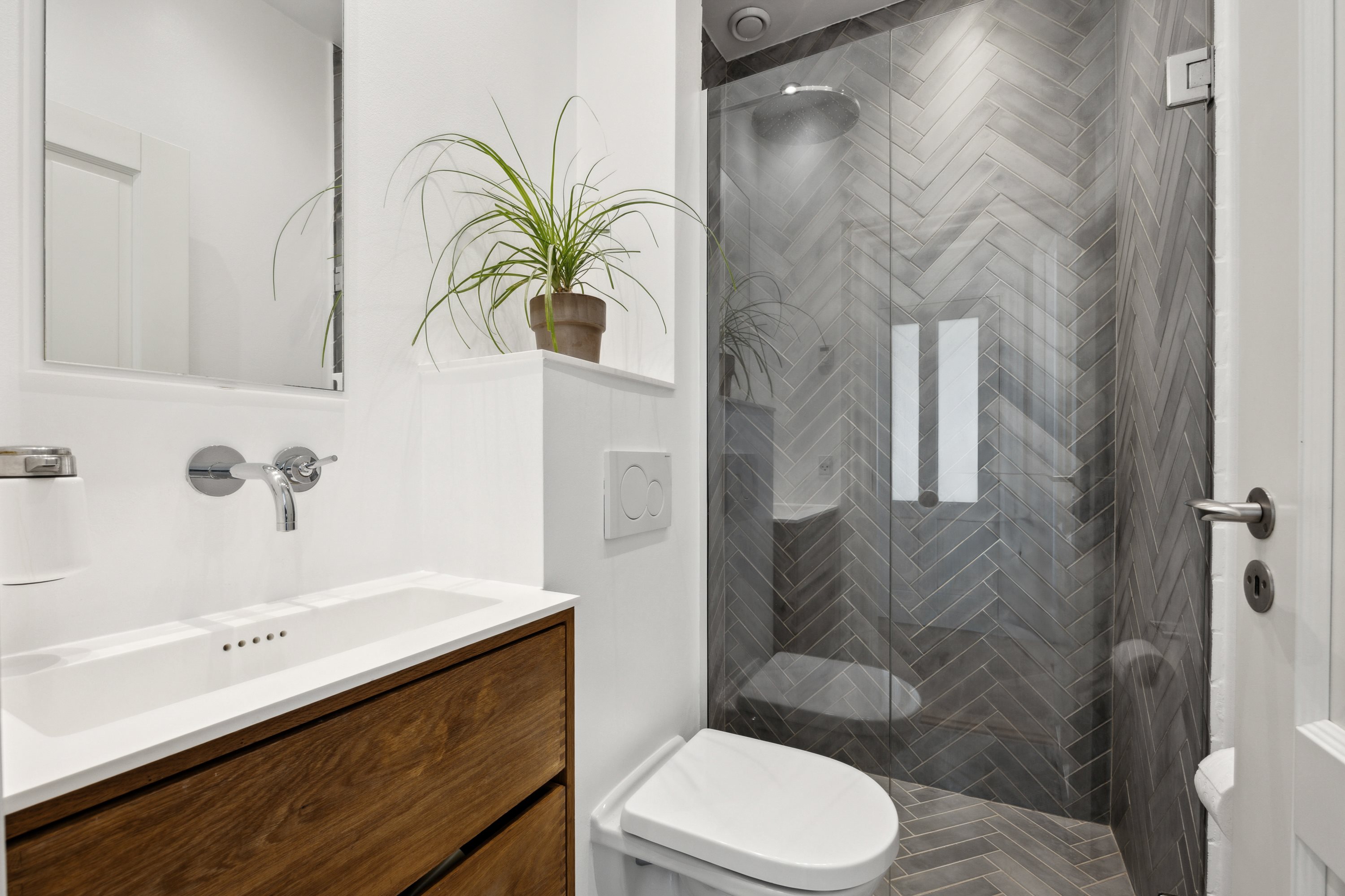 Fremhævet badeværelse billede i fuldskærmstilstand. Billede af Dyrlundsvej 10, 1., 4600 Køge