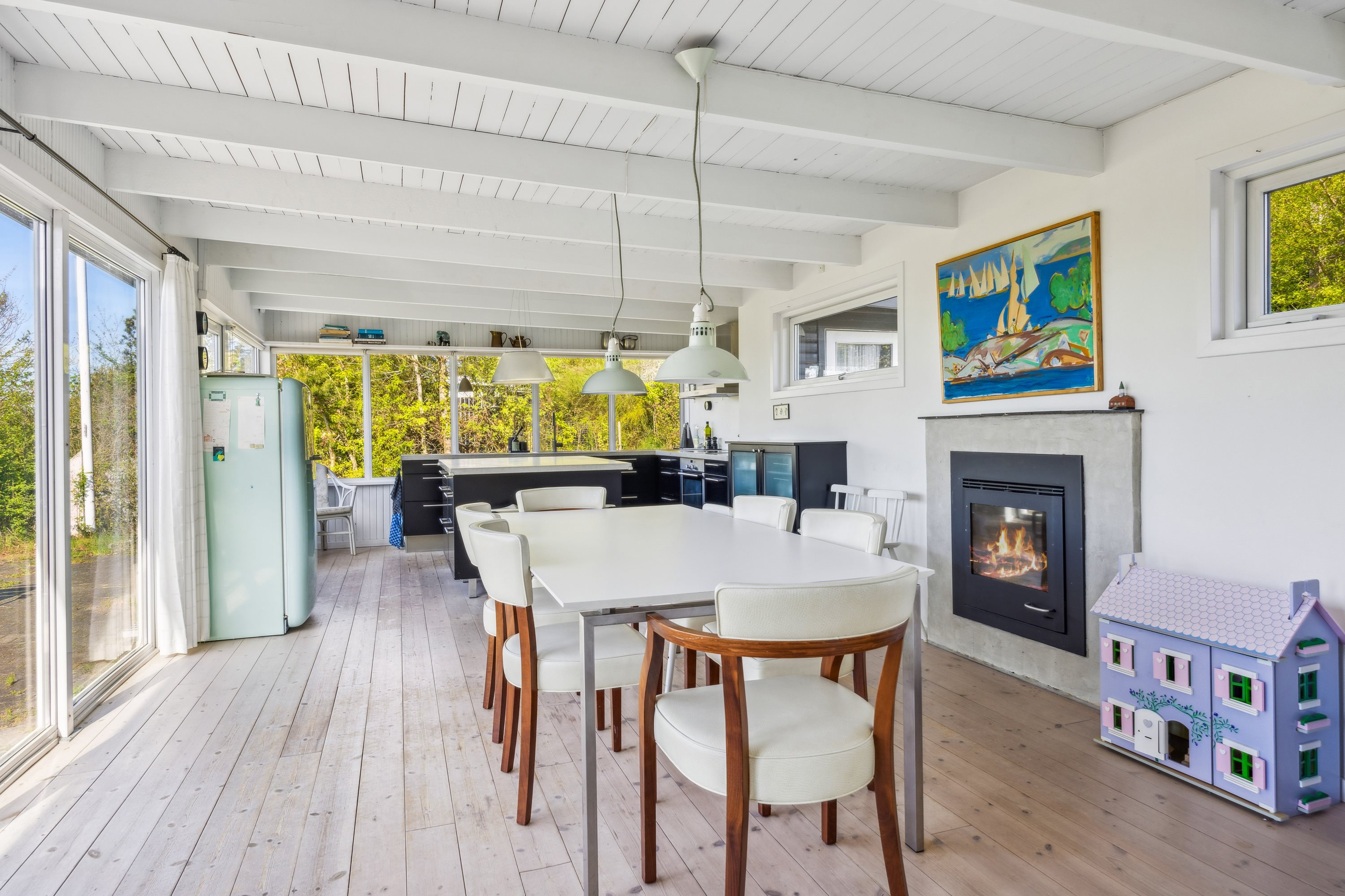 Fremhævet stue billede i fuldskærmstilstand. Billede af Vibevej 6, Lyngsbæk Strand, 8400 Ebeltoft