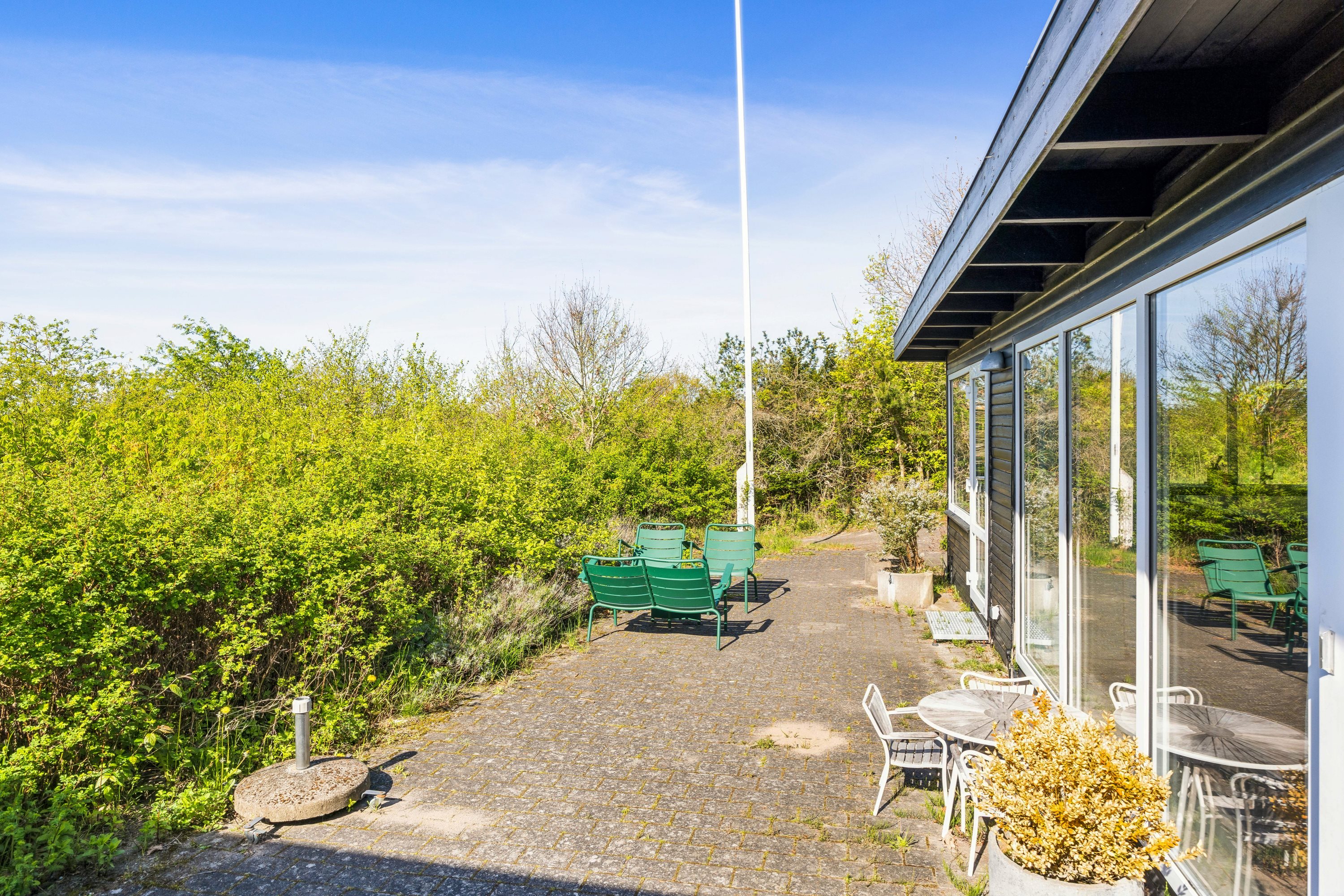 Fremhævet have billede i fuldskærmstilstand. Billede af Vibevej 6, Lyngsbæk Strand, 8400 Ebeltoft