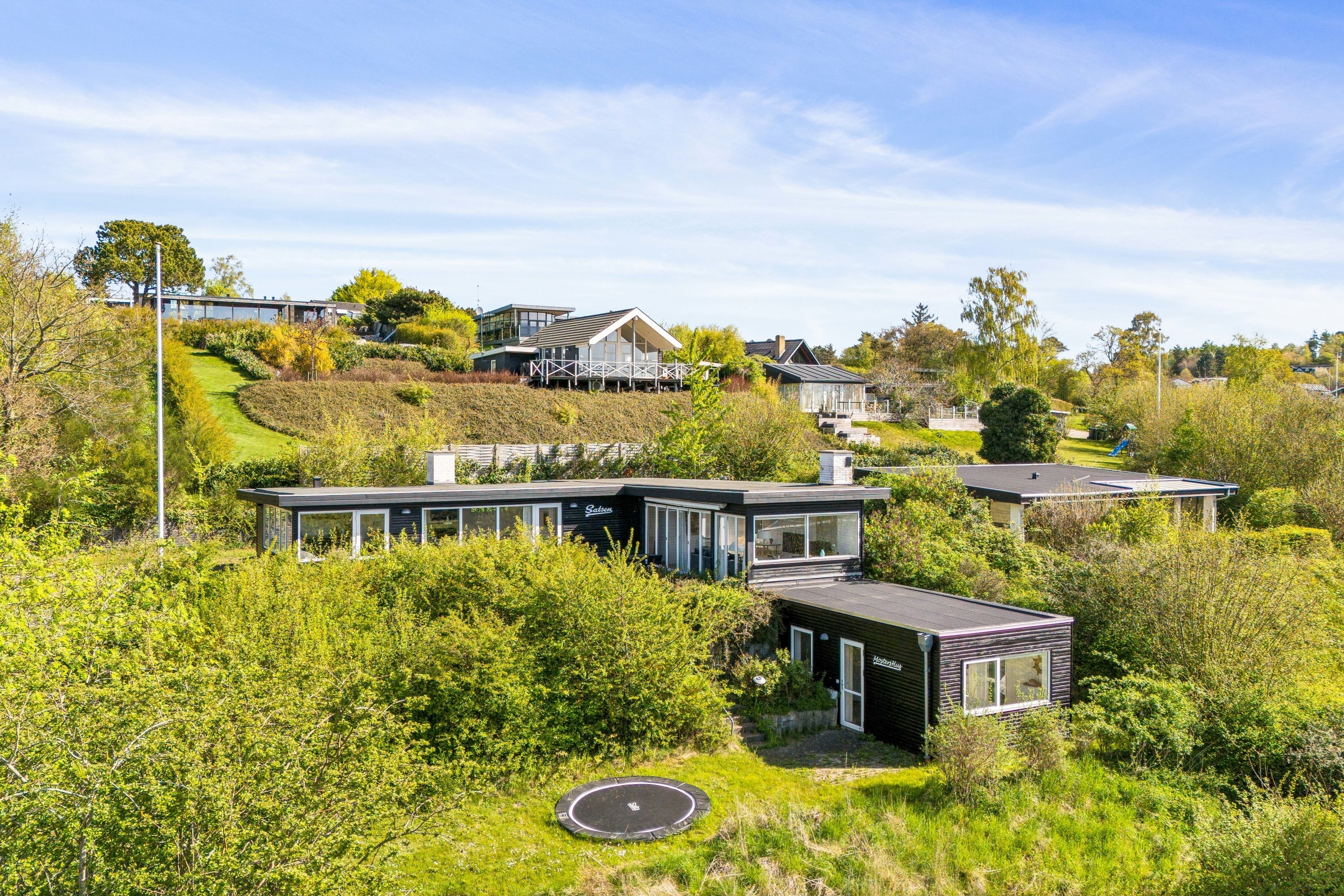 Fremhævet ejendom 1 billede i fuldskærmstilstand. Billede af Vibevej 6, Lyngsbæk Strand, 8400 Ebeltoft