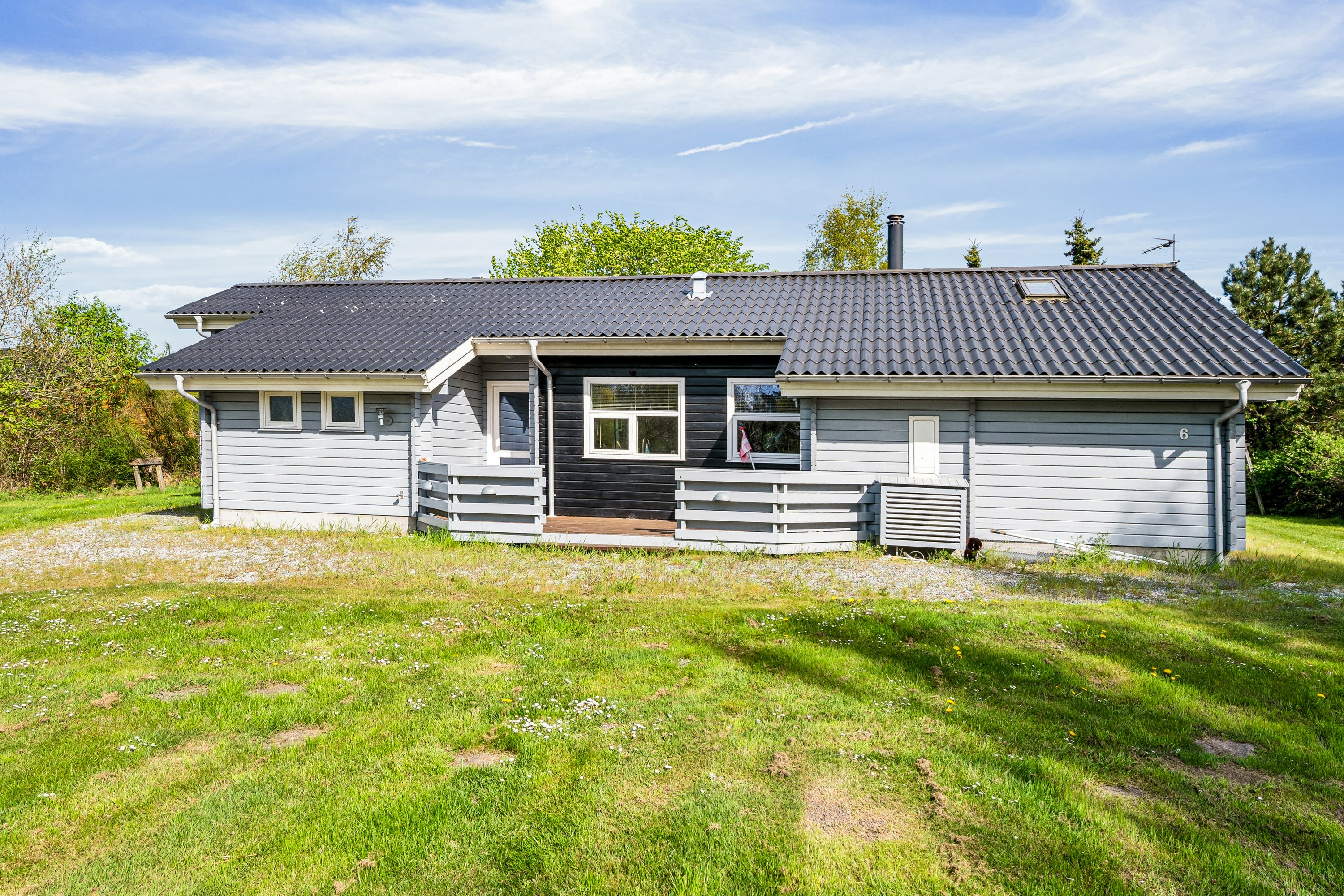 Fremhævet ejendom 1 billede i fuldskærmstilstand. Billede af Bellevuekrogen 6, Elsegårde Strand, 8400 Ebeltoft