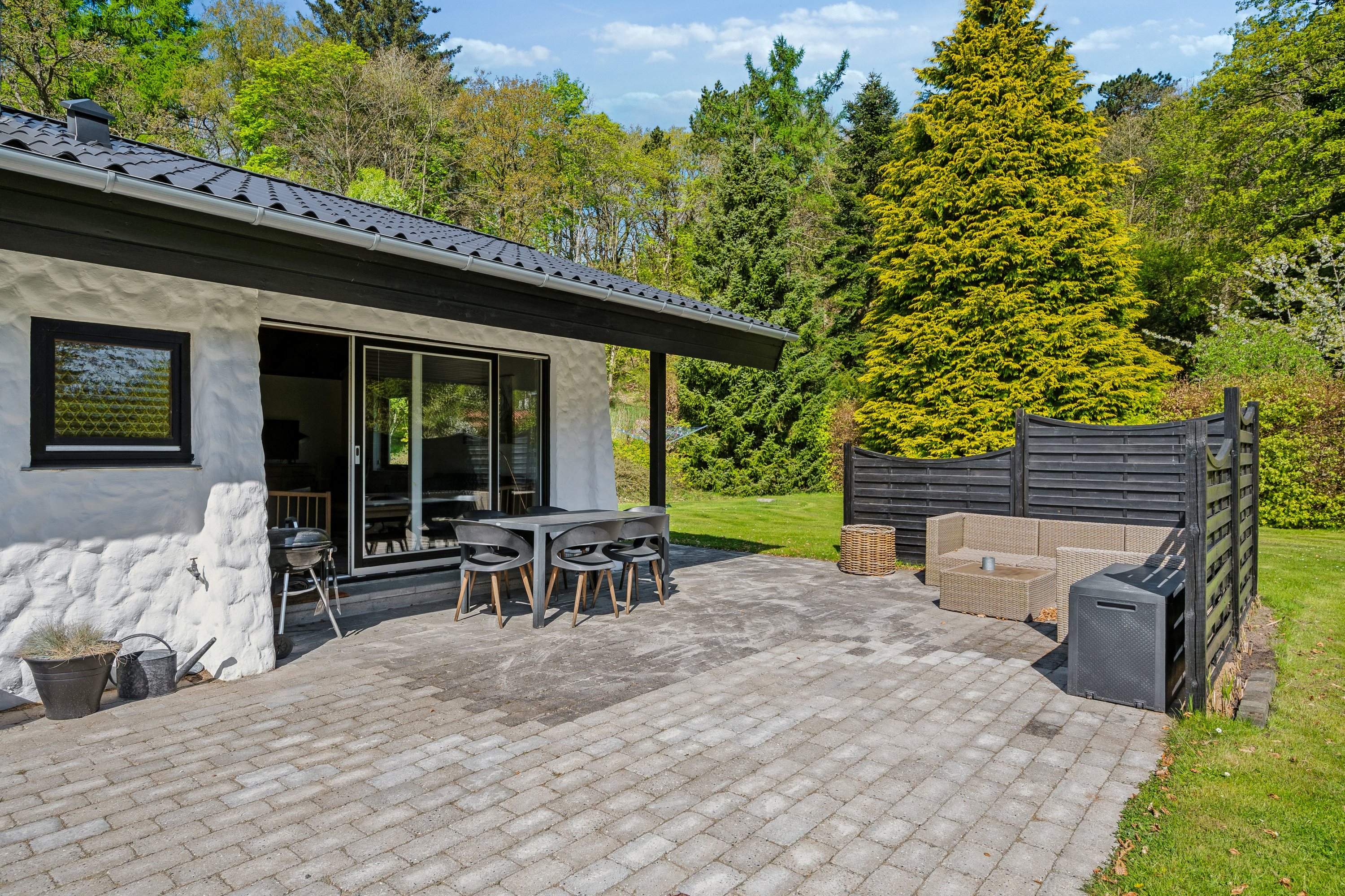 Fremhævet terrasse billede i fuldskærmstilstand. Billede af Lyngsbækvej 17B, Femmøller Strand, 8400 Ebeltoft