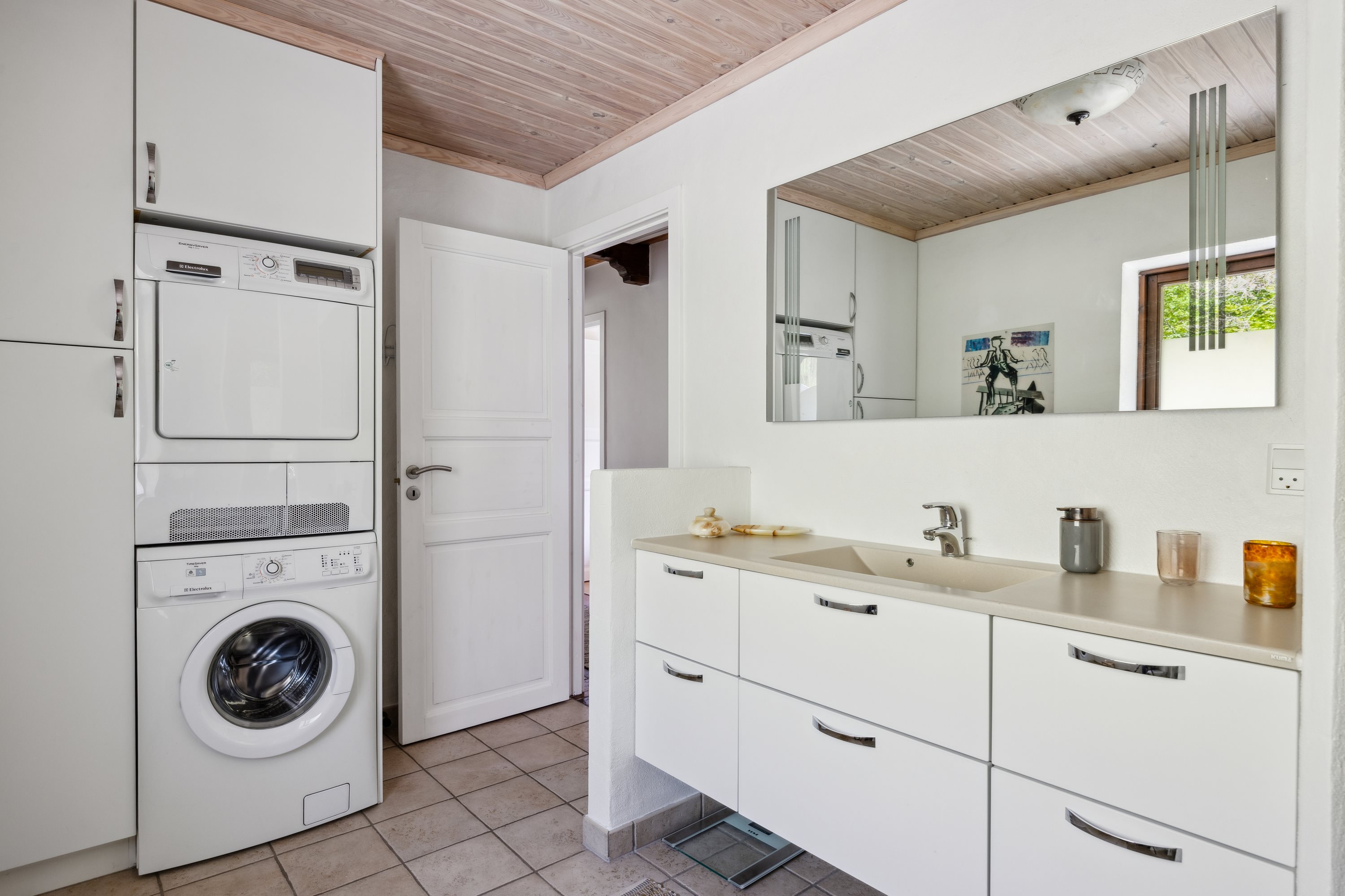 Fremhævet køkken billede i fuldskærmstilstand. Billede af Lyngsbækvej 17B, Femmøller Strand, 8400 Ebeltoft