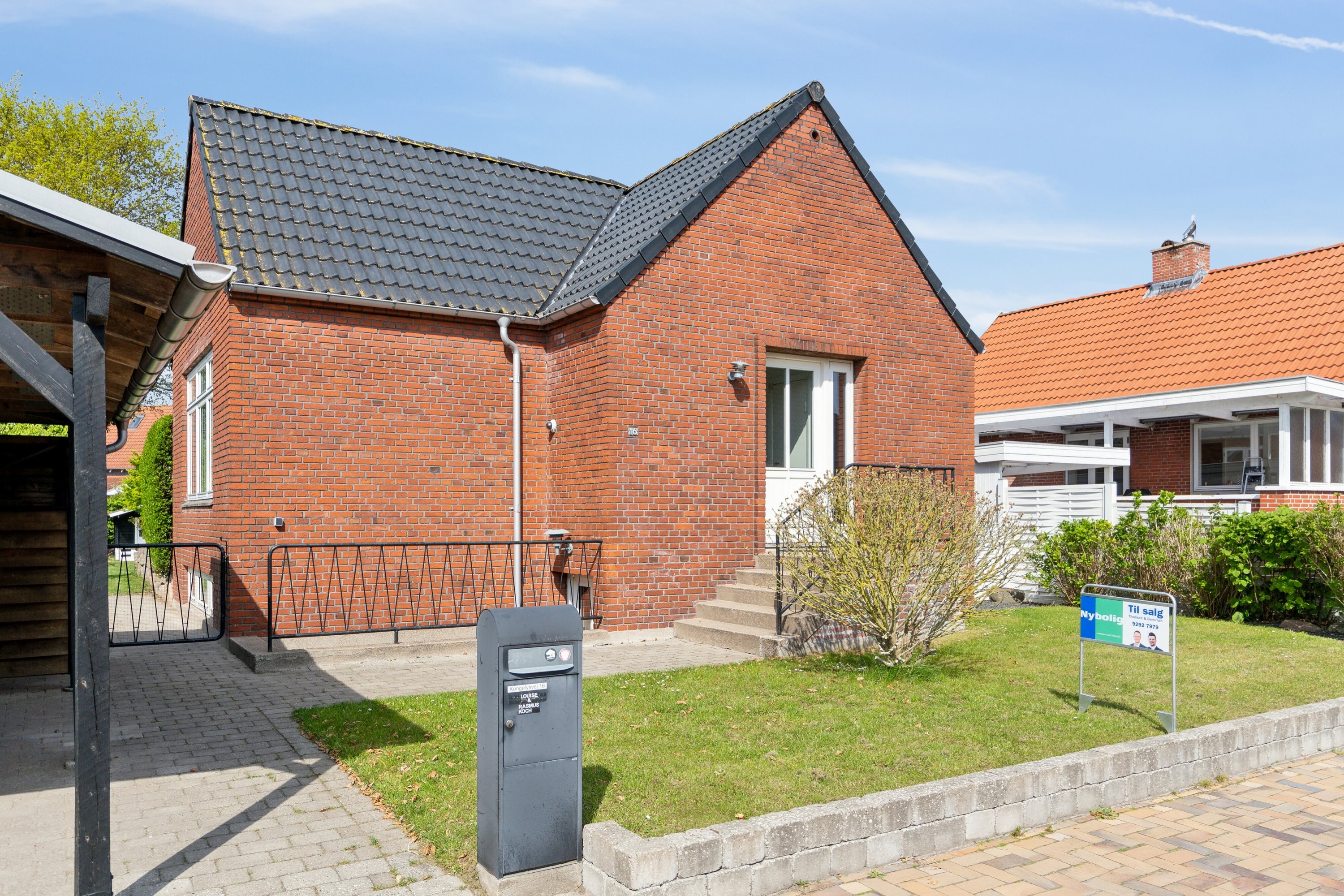 Fremhævet set fra vejen billede i fuldskærmstilstand. Billede af Kongelysvej 16, 5000 Odense C